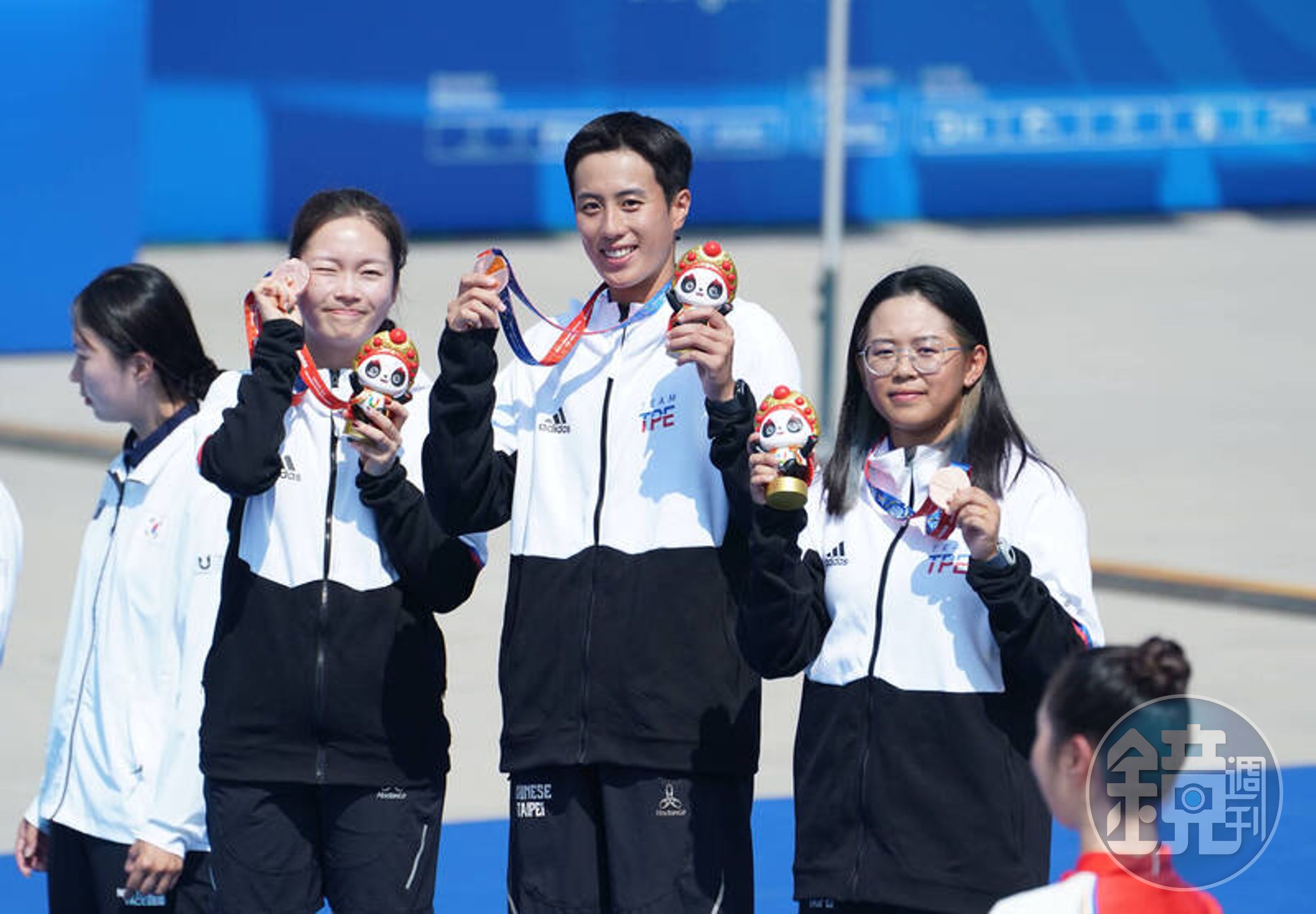射箭複合弓女團林明靜、許嬿樺、羅苡瑄奪下銅牌。（大專體總提供）