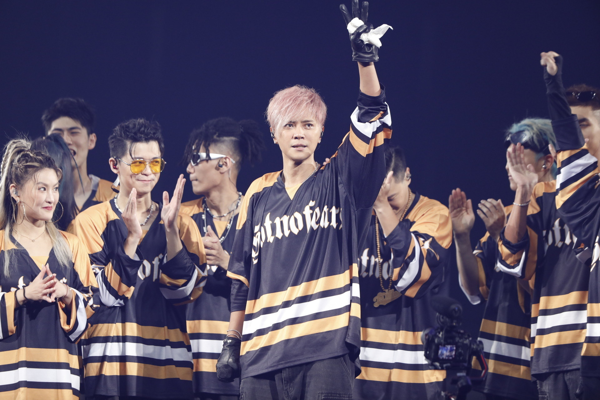 羅志祥在小巨蛋舉辦第二場《 EVOLUTION》演唱會，痛哭淚謝眾人。