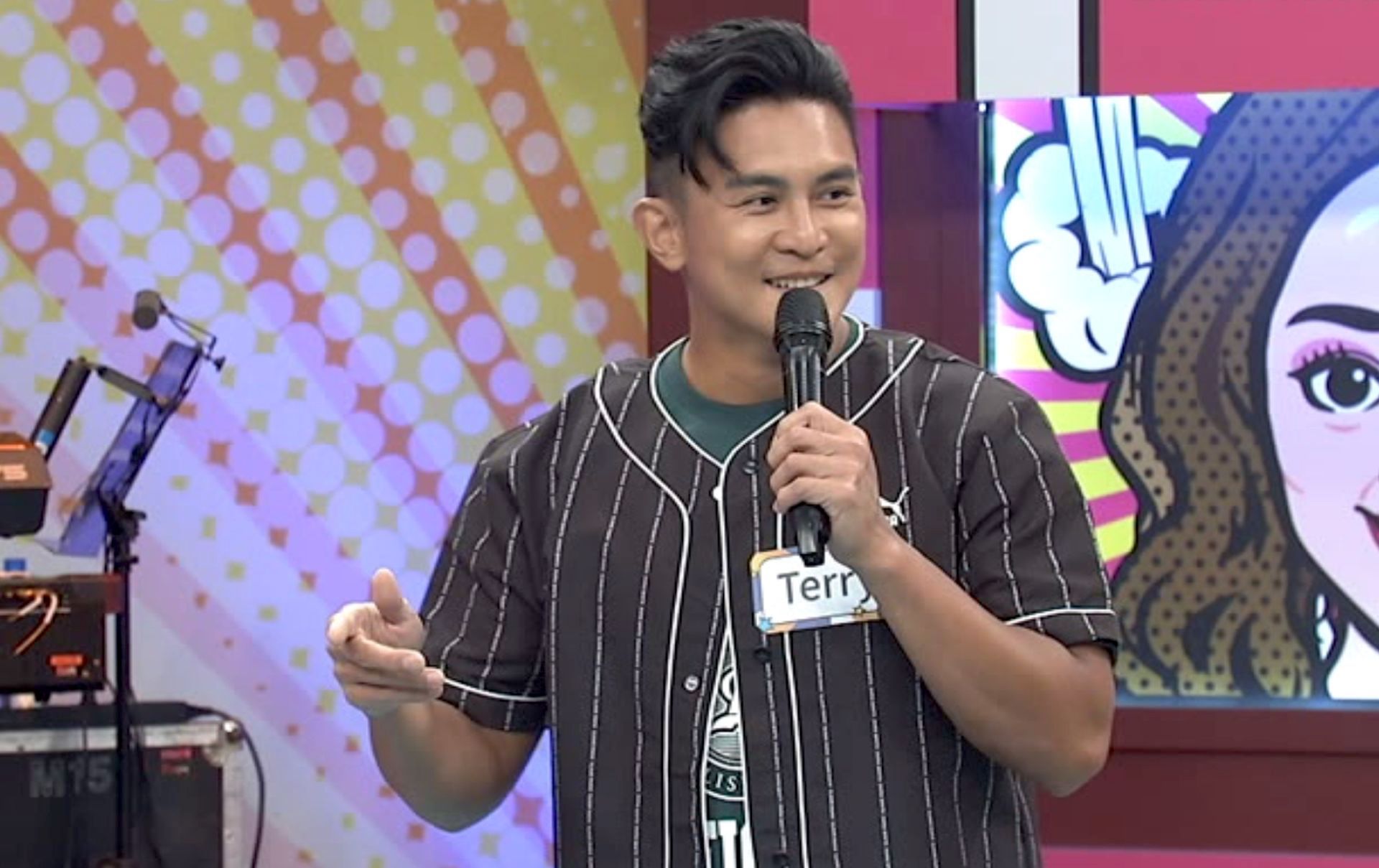 Terry錄影自招瞞著老婆羅美玲跟女客戶出遊。（中天提供）