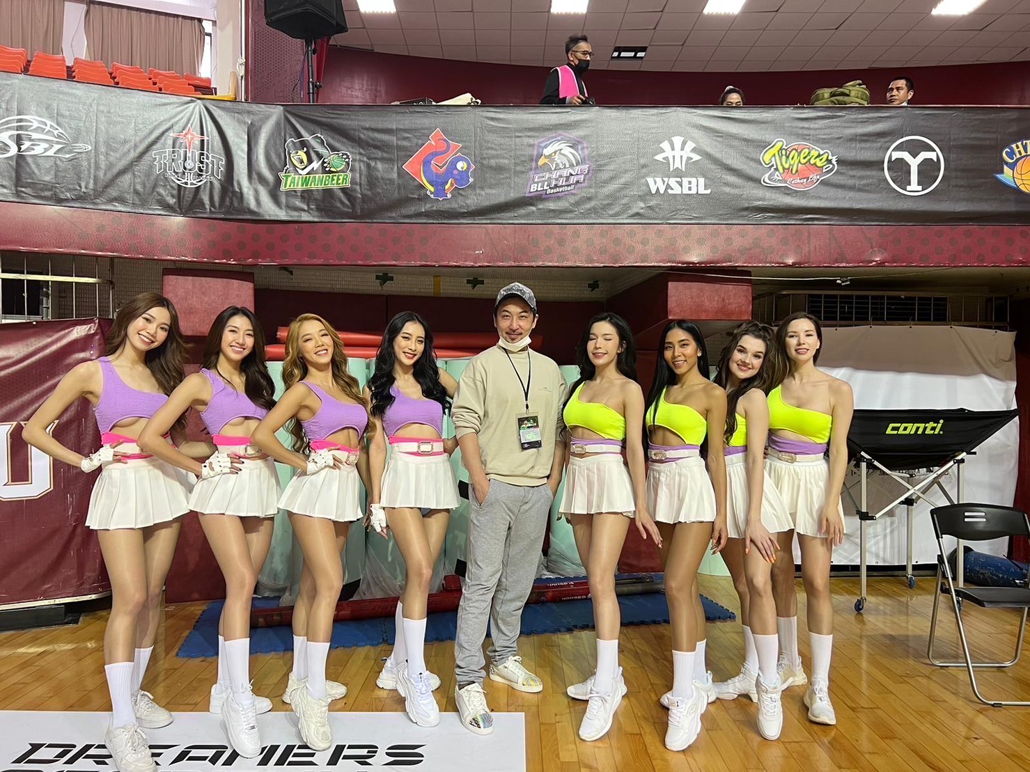 李進良投資啦啦隊在賽事擔任代表。（圖／LuxyGirls提供）