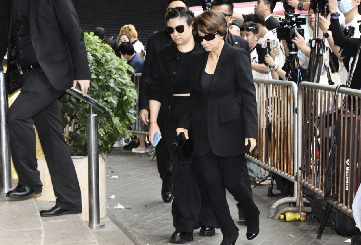 甄妮哀痛約定和李玟再當知己。（星島日報提供）