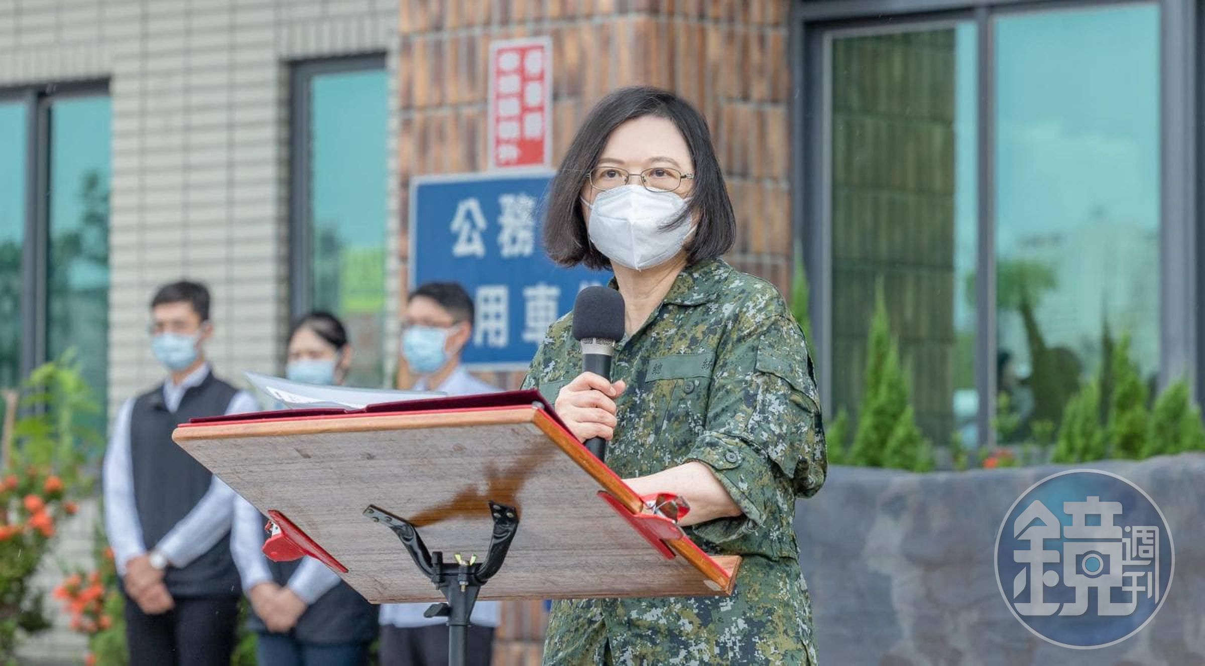 總統蔡英文25日確診新冠肺炎，今快篩已轉陰性。（翻攝自蔡英文臉書）