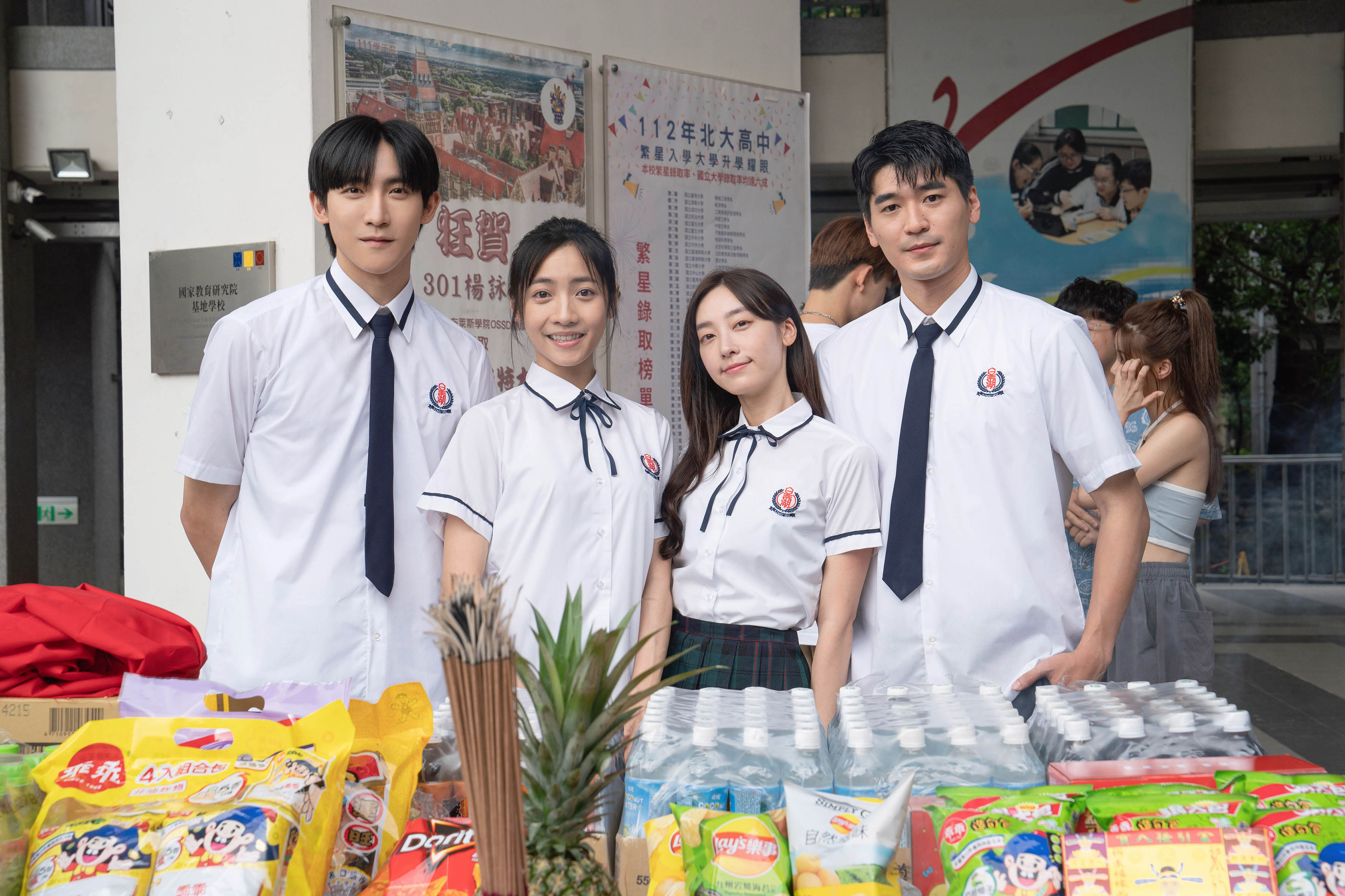 黃宏軒（左起）、林映彤、席惟倫、涂善存在片中還要挑戰音樂劇，各自做了音樂上的訓練。（星映電影提供）