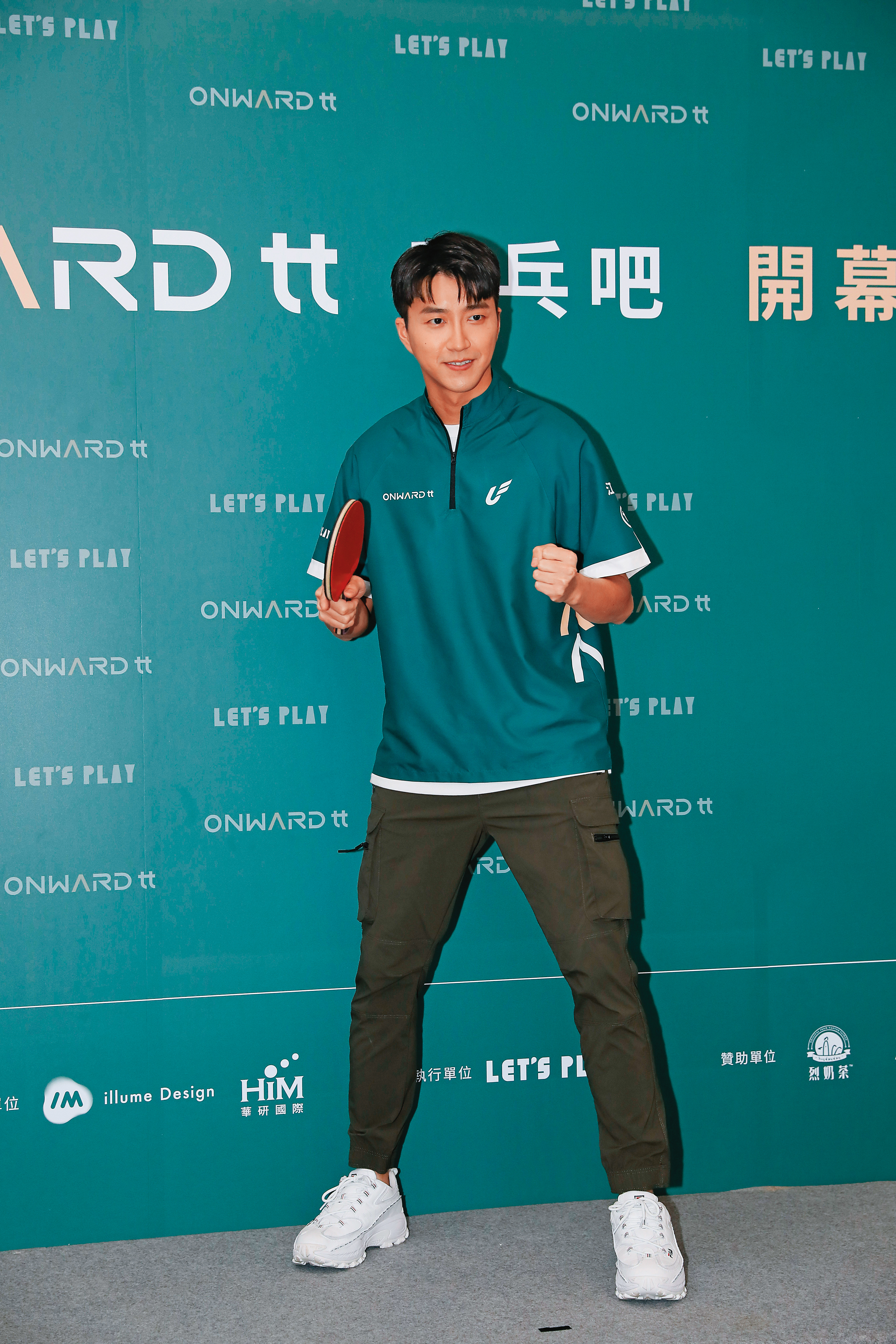 江宏傑經營副業有了明星光環，截至今年3月，手上握有5個代言，收入推估約千萬元之譜，還以《全明星運動會》獲得金鐘獎提名。