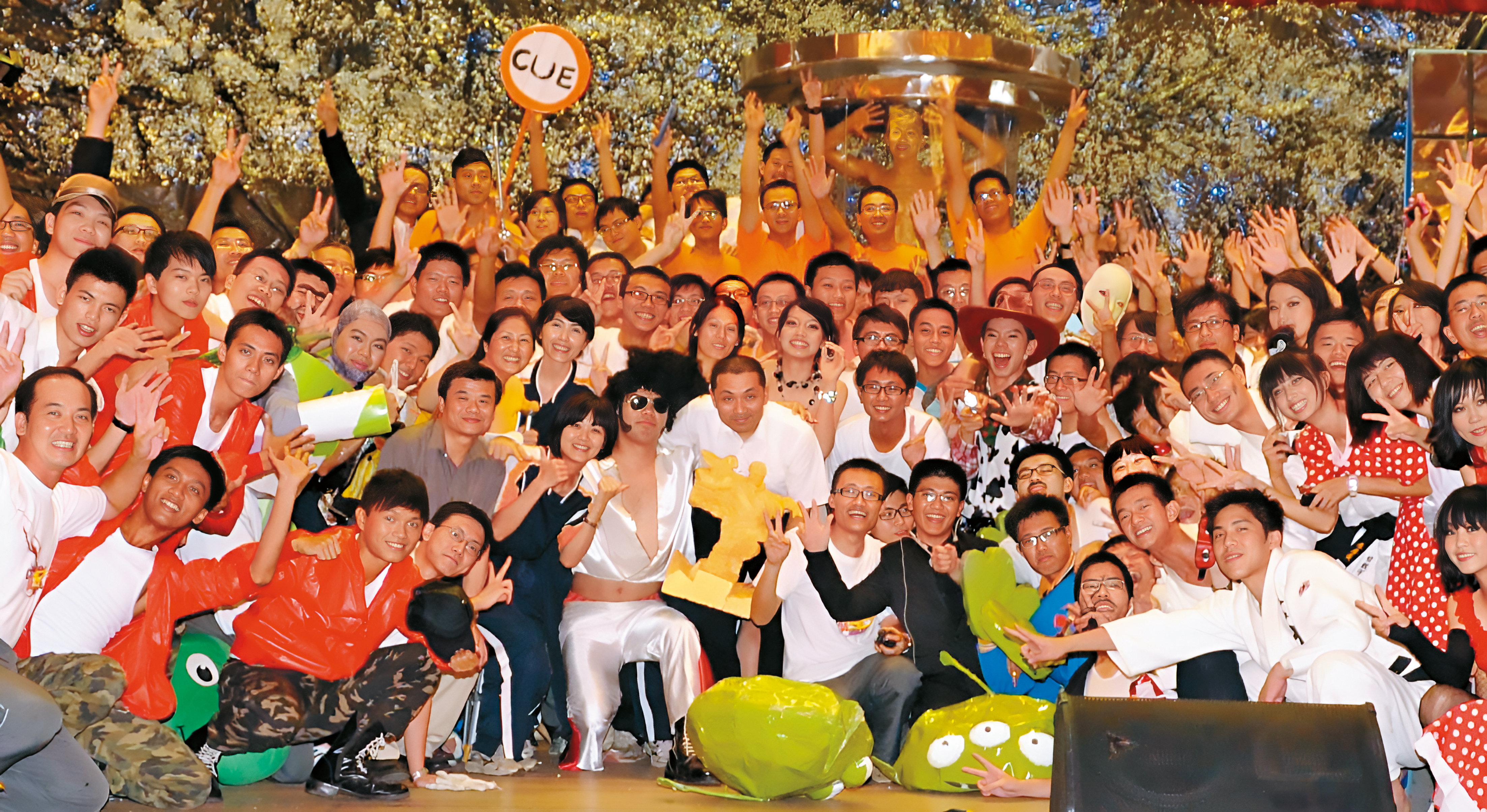 侯友宜擔任警察大學校長時與學生合影。