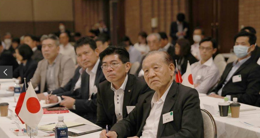 日本戰略研究論壇(JFSS)上月舉辦兵推,國防安全研究院董事長霍守業(右一)率團參與,這是台美日首度共同與會。(國防院提供)