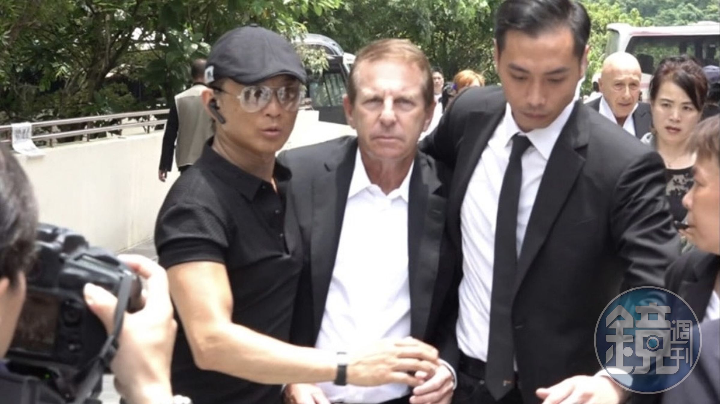 李玟老公Bruce未現身祭拜儀式，而是直接前往火葬場送最後一程。（星島日報提供）