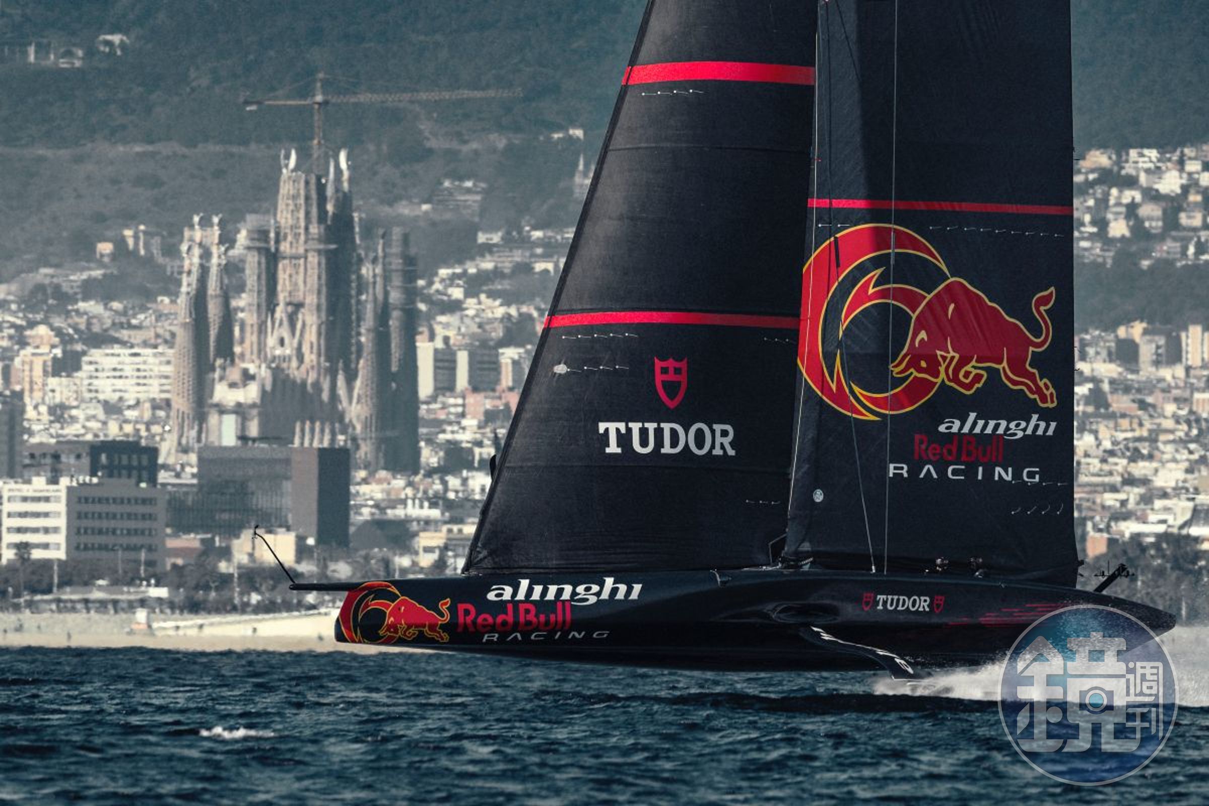 帝舵與「阿靈基紅牛」（Alinghi Red Bull Racing）船隊合作，首度投入帆船賽事領域，將參加明年舉行的第37屆美洲杯帆船賽事，並推出特別版錶款。