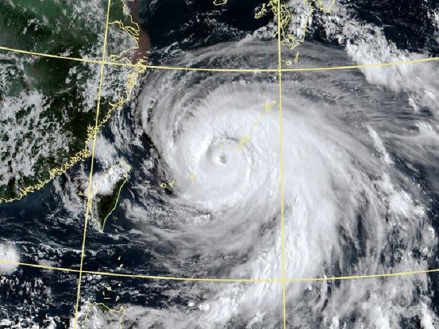 鄭明典憂卡努有「長命颱風的條件」。(翻自鄭明典臉書)