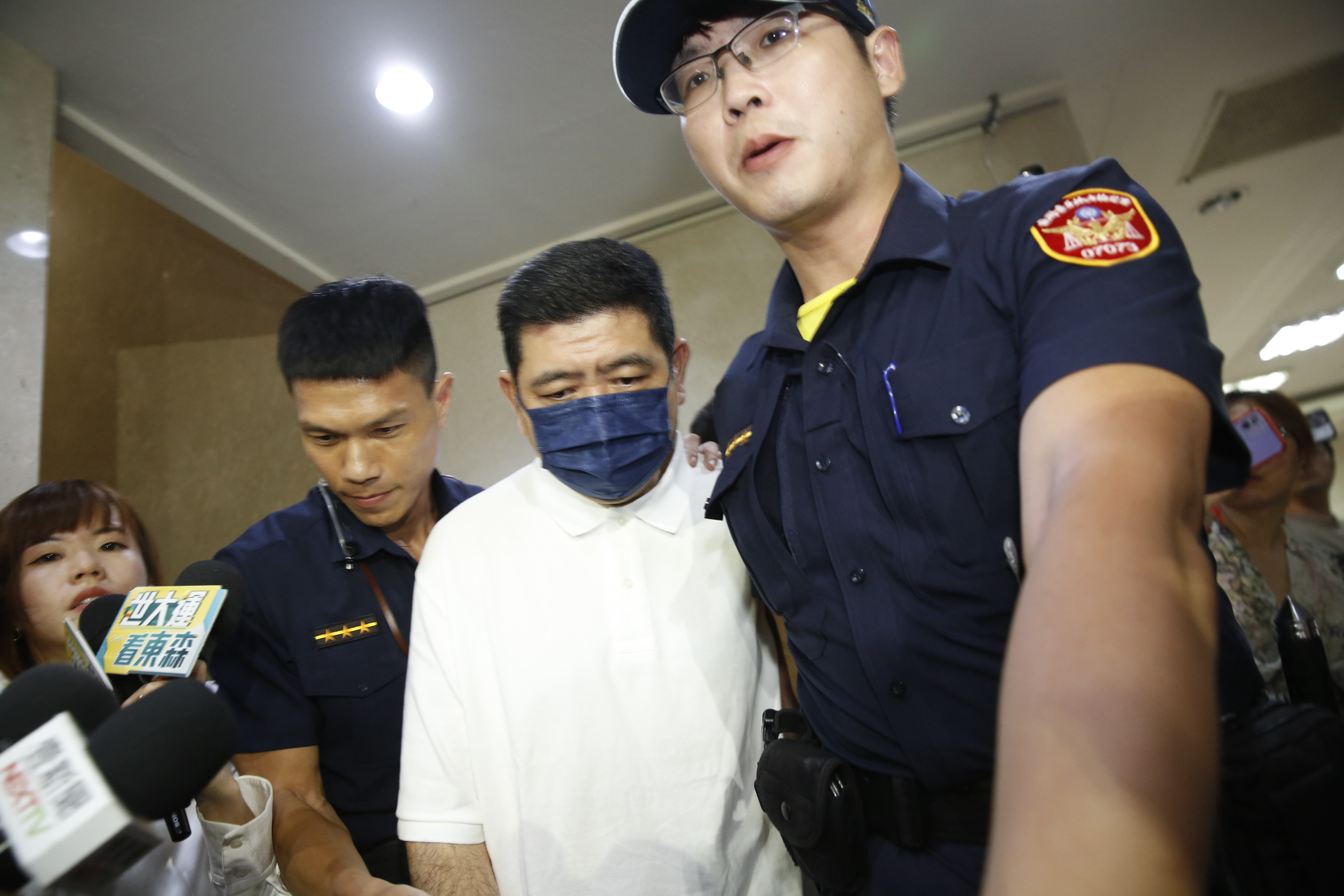 NONO今赴北檢複訊後，交保50萬元離開。