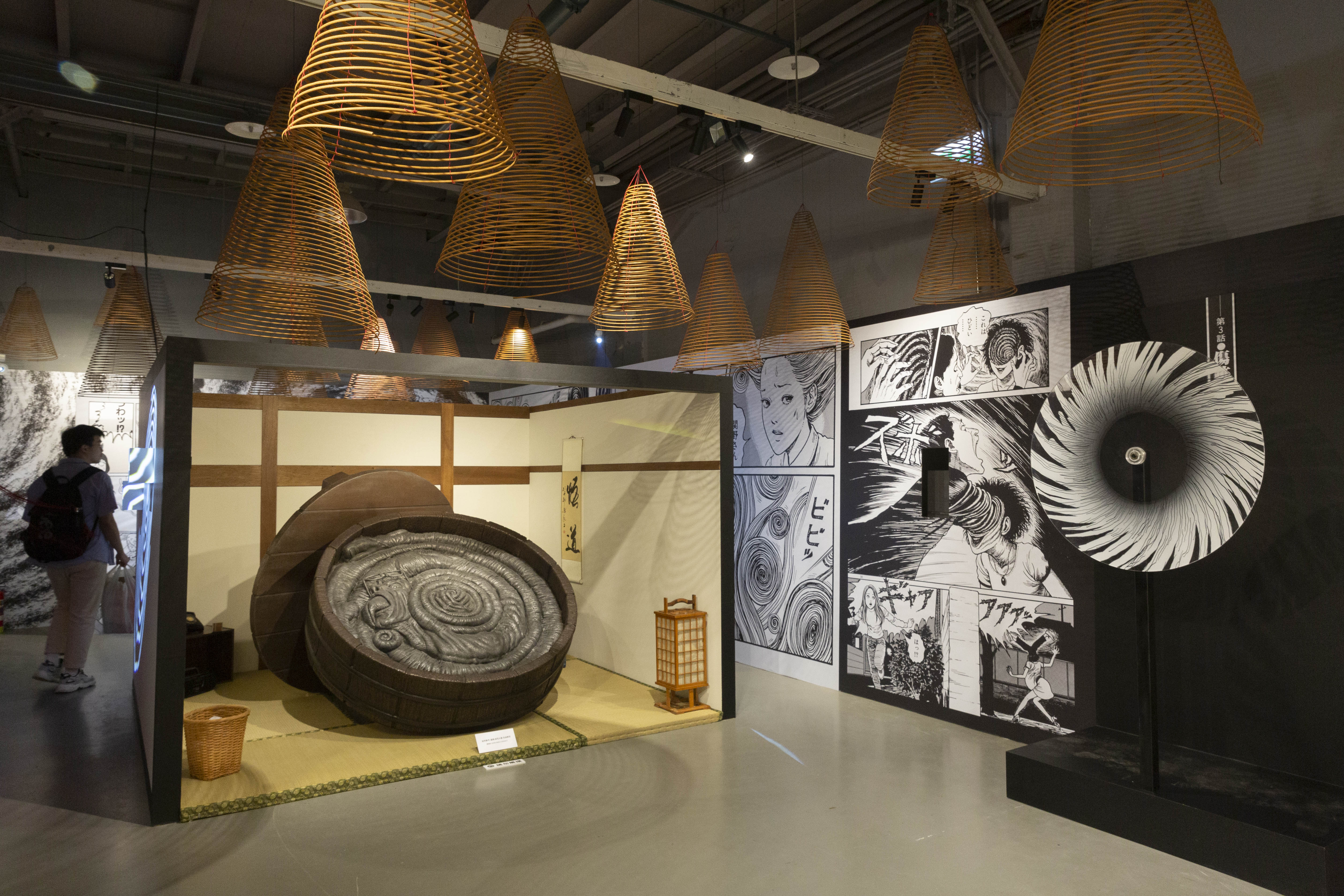 「伊藤潤二 恐怖體驗展2」還原他的經典作品《漩渦》。