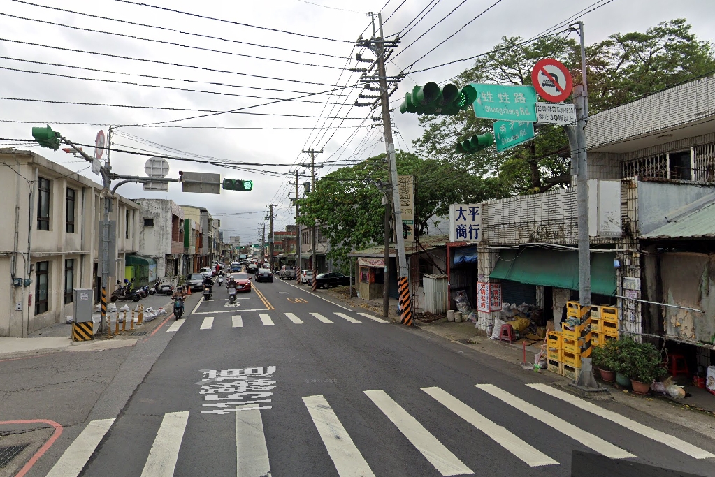 桃園有一名網友日前搭計程車要到秀才路與「甡甡路」的路口，結果30年老司機竟說不知道有這條路。（翻攝自google maps）