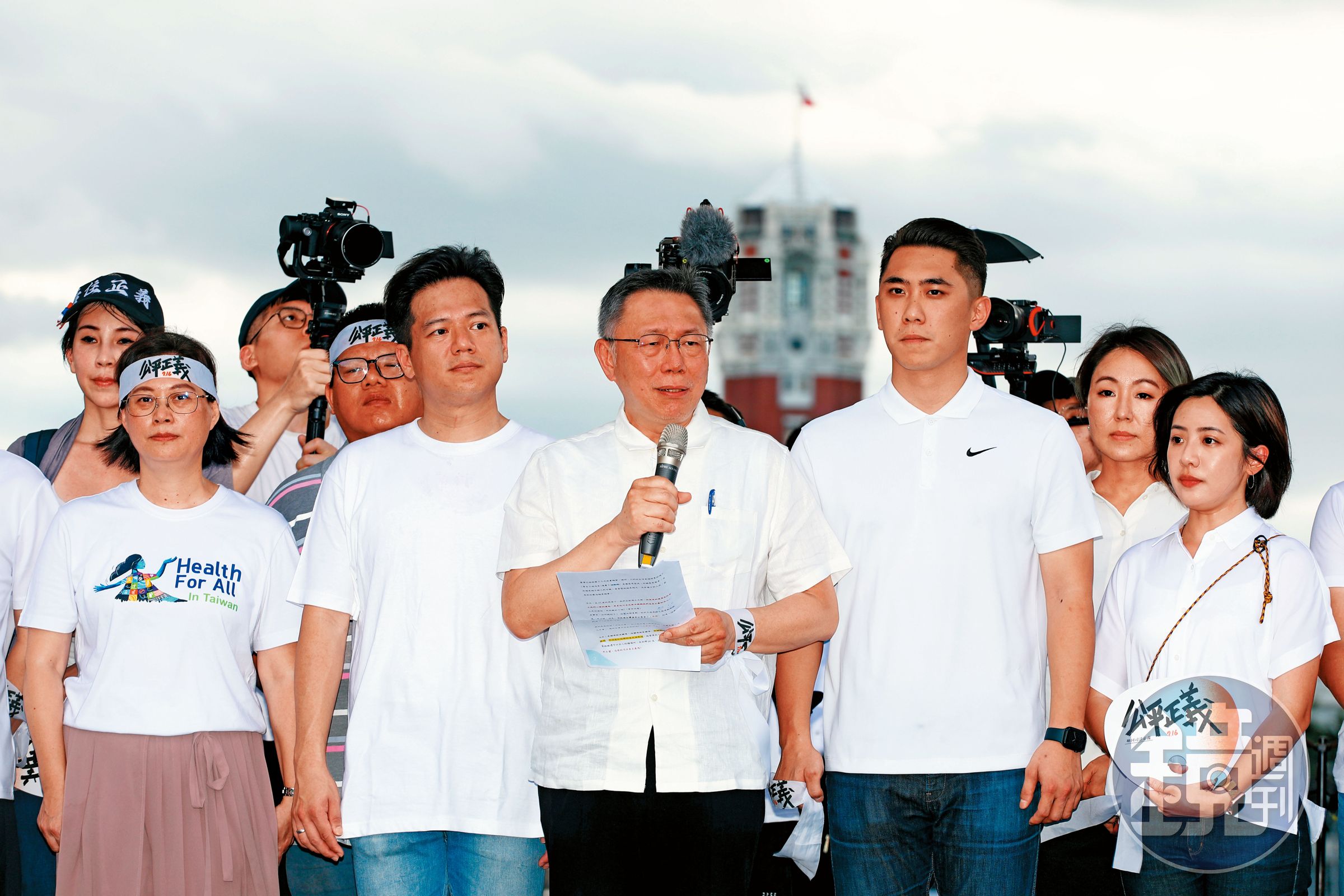 柯文哲716凱道集會一句「台灣經歷3次政黨輪替,有比以前過得更好嗎?」表露藍白合並非白營選項的心跡。