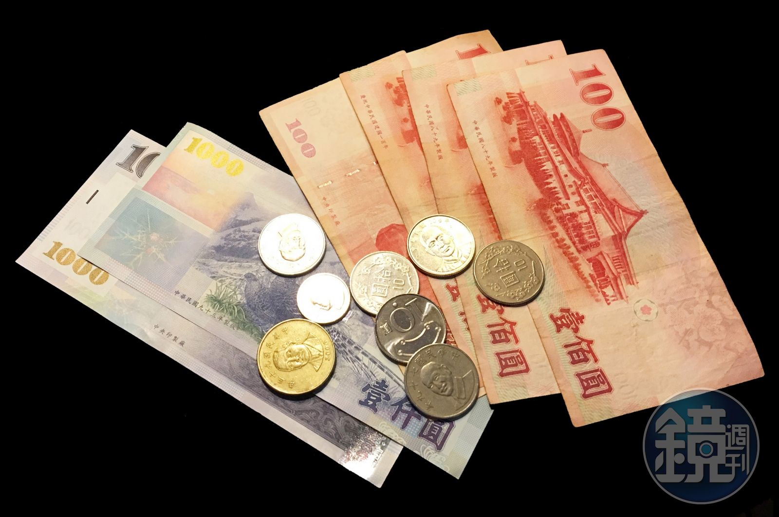 好野人真多？超商捐款箱滿是紙鈔網友自揭經歷曝原由- 鏡週刊Mirror Media