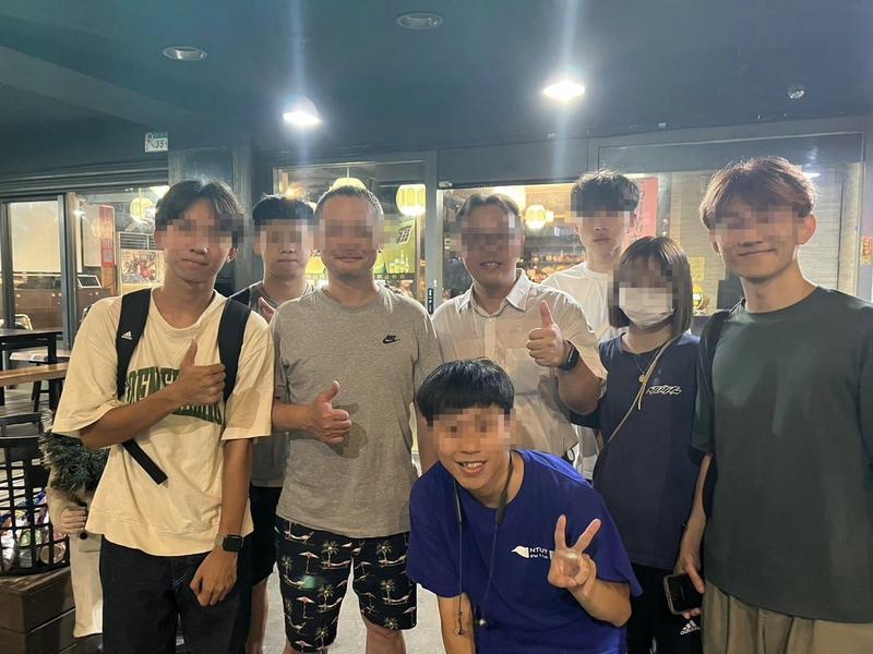 北科大學生7月到「大道創意料理快炒」熱炒店用餐，雙方因白飯供應問題掀「白飯之亂」。（翻攝自北科資財營臉書）