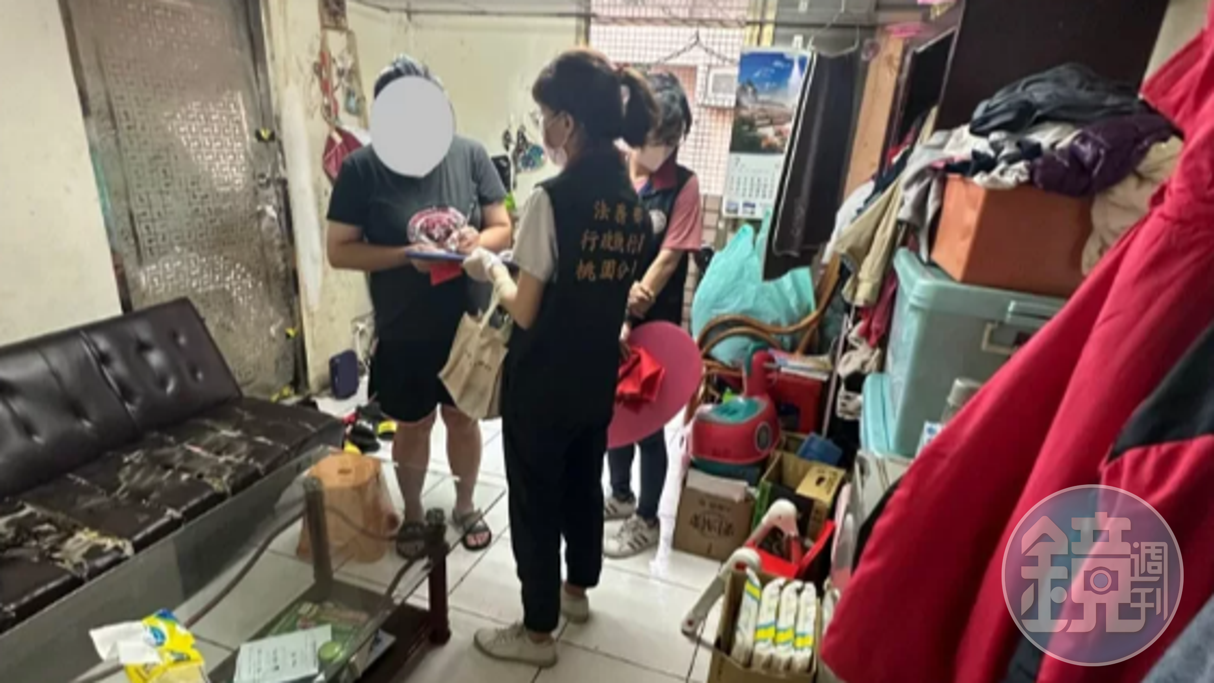 35歲李姓男子一家六口蝸居在小套房,平時靠在工地打零工維生。(執行署桃園分署提供)