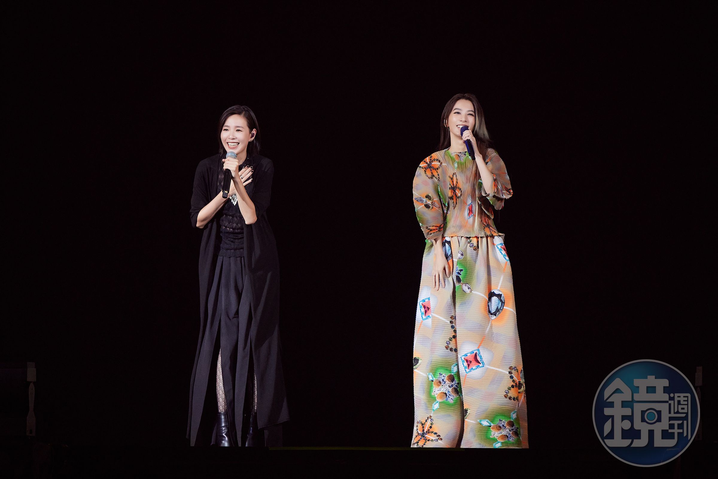 Hebe與安溥合唱〈如何〉。(何樂音樂提供)