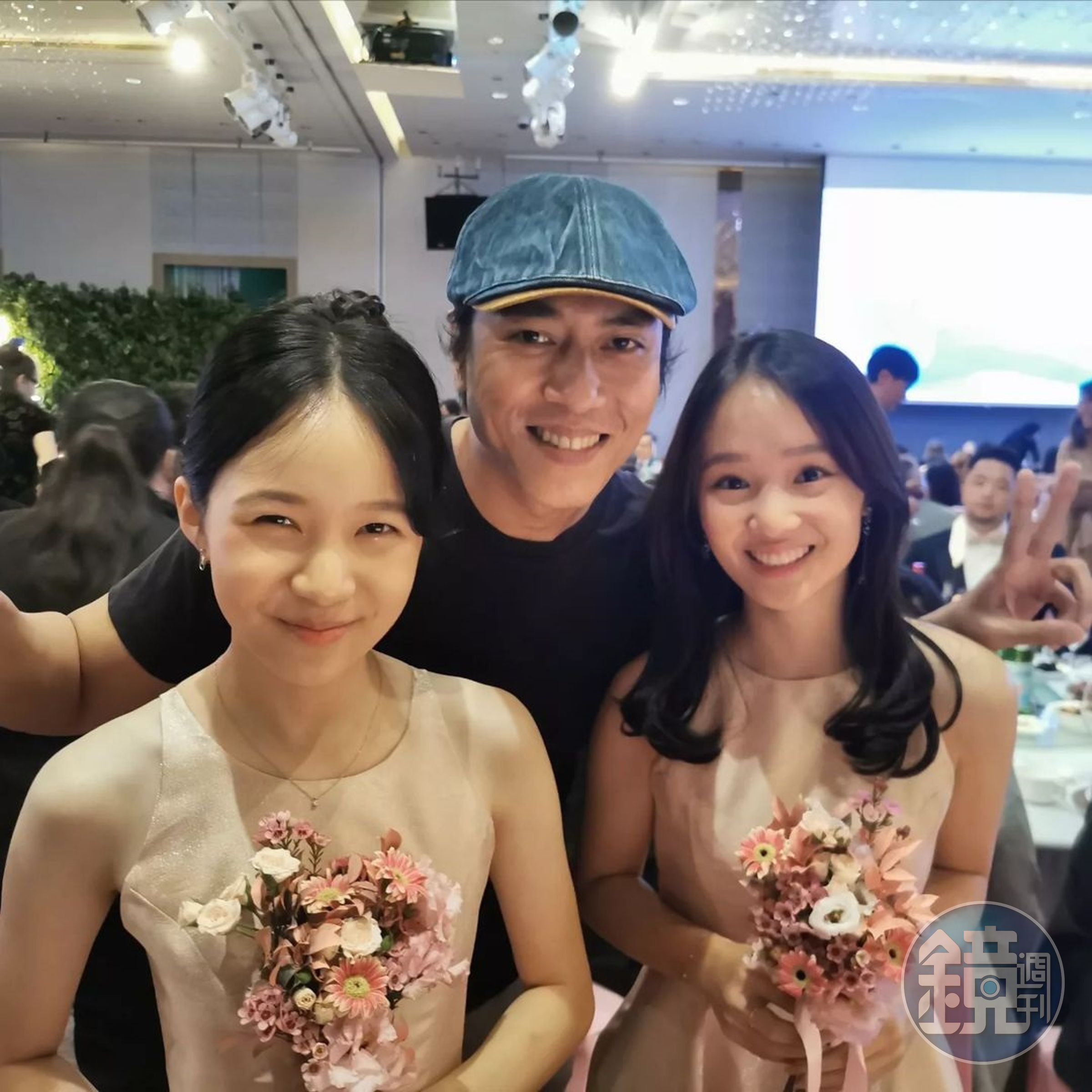片中的父女三人：莊凱勛、方郁婷、林品彤受邀參加婚禮。（翻攝自莊凱勛IG）
