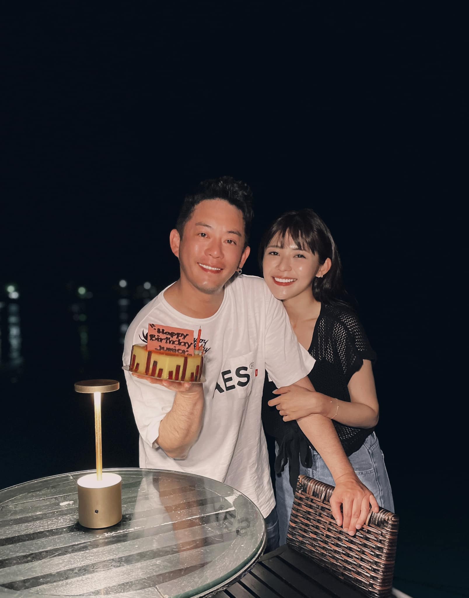 Junior和女友林萱瑜低調交往多時，今年選在自己42歲生日前夕求婚成功。（ 翻攝自韓宜邦臉書）