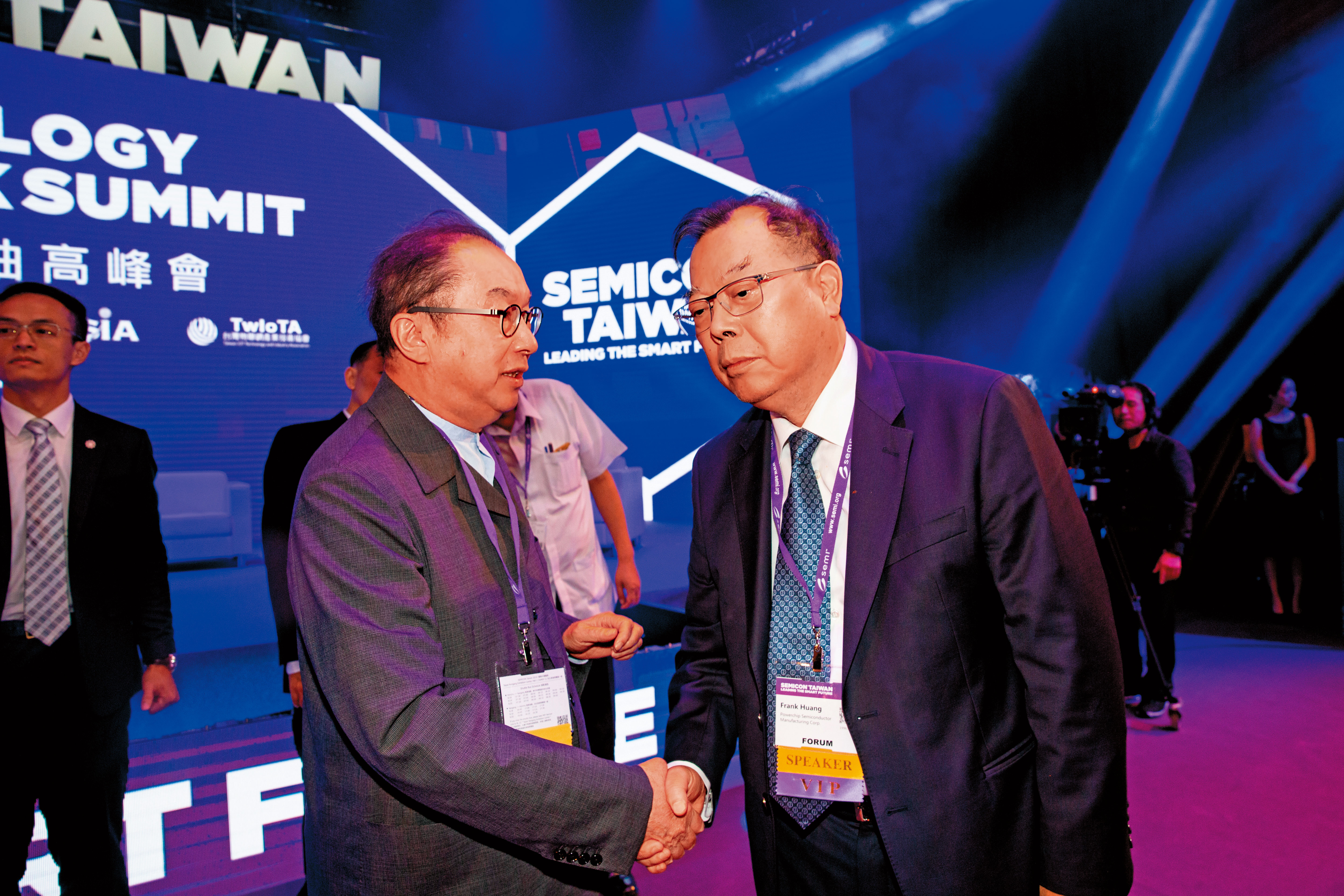 AI概念股狂飆，早布局AI商機的廣達董事長林百里身價因此暴漲，躍升為台灣首富。