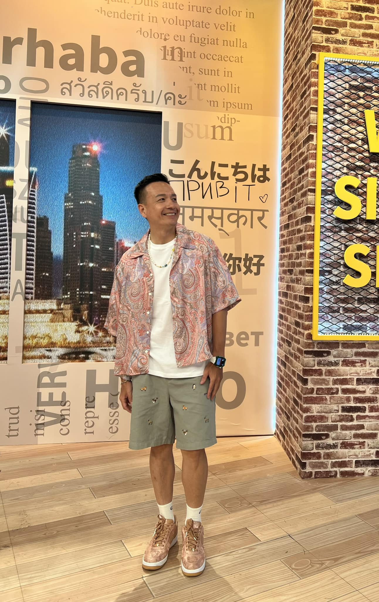 小鐘曾單獨約林真亦上陽明山看夜景,打算牽手時女方卻突然唸起金剛經大壞興致。(翻攝自小鐘臉書)