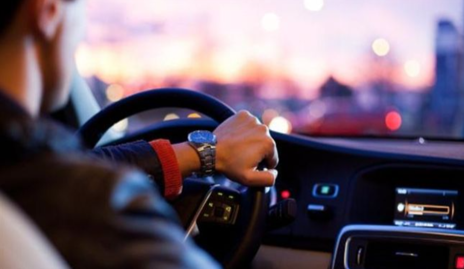 林姓孕婦的丈夫國道狂飆172公里遭開單，林女不服提告遭駁回。（示意圖，Pixabay）