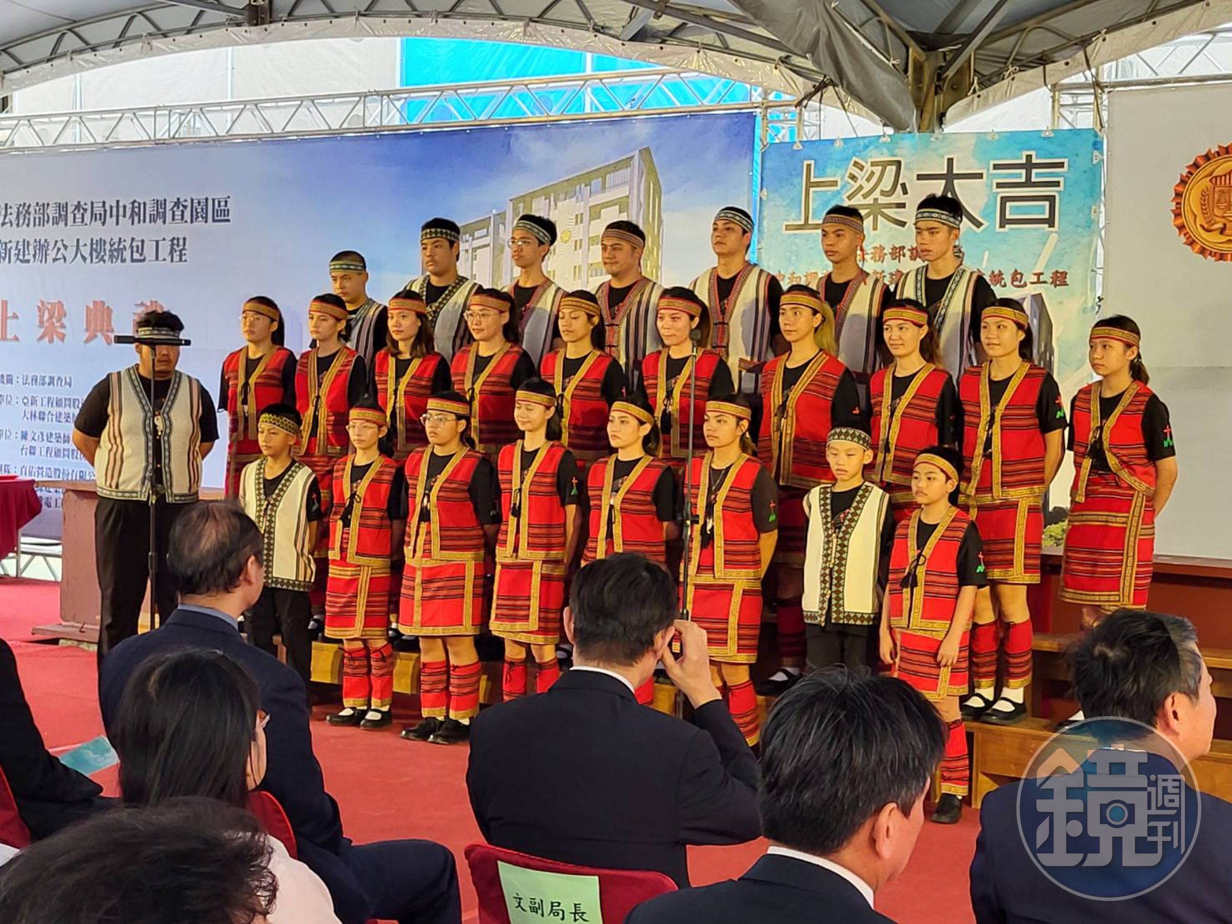 名聲響亮的六龜育幼院合唱團受邀北上至園區齊唱福音祝福工程順利。