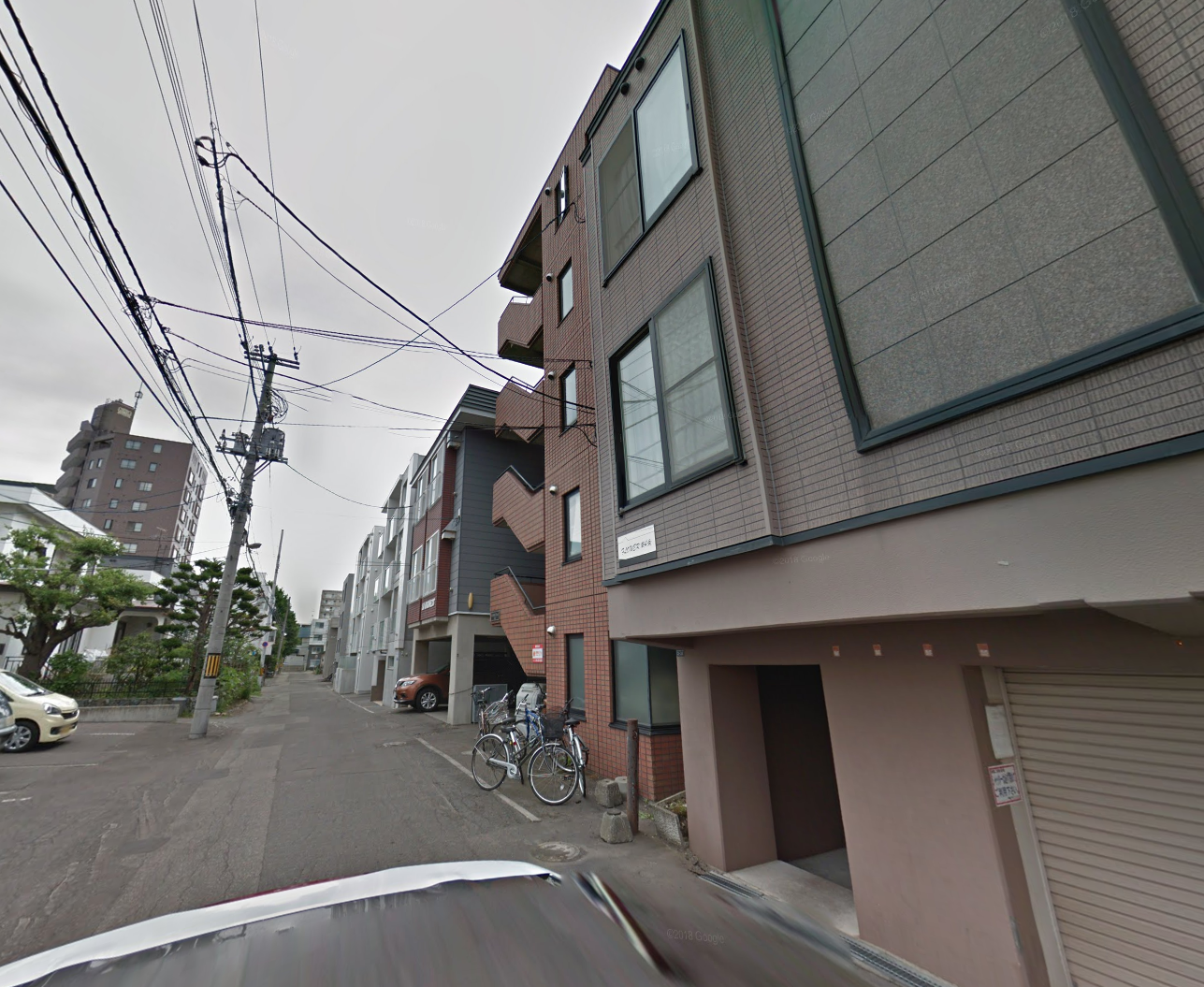 有網友分享日本老公寓的外觀乾淨，和台灣大相逕庭。（翻攝自Google Maps）