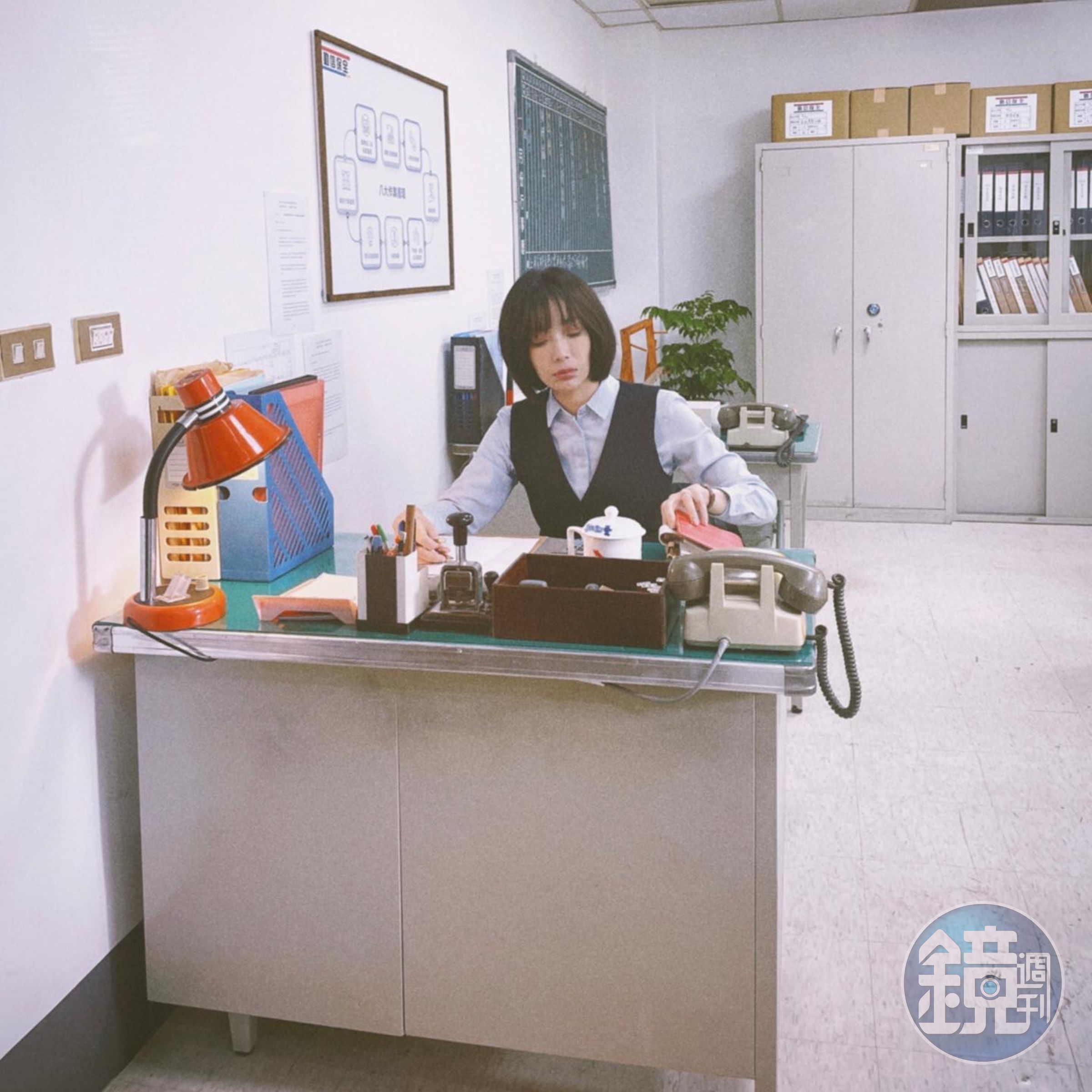 蔡淑臻在新戲演出刻苦耐勞上班族。（中視提供）