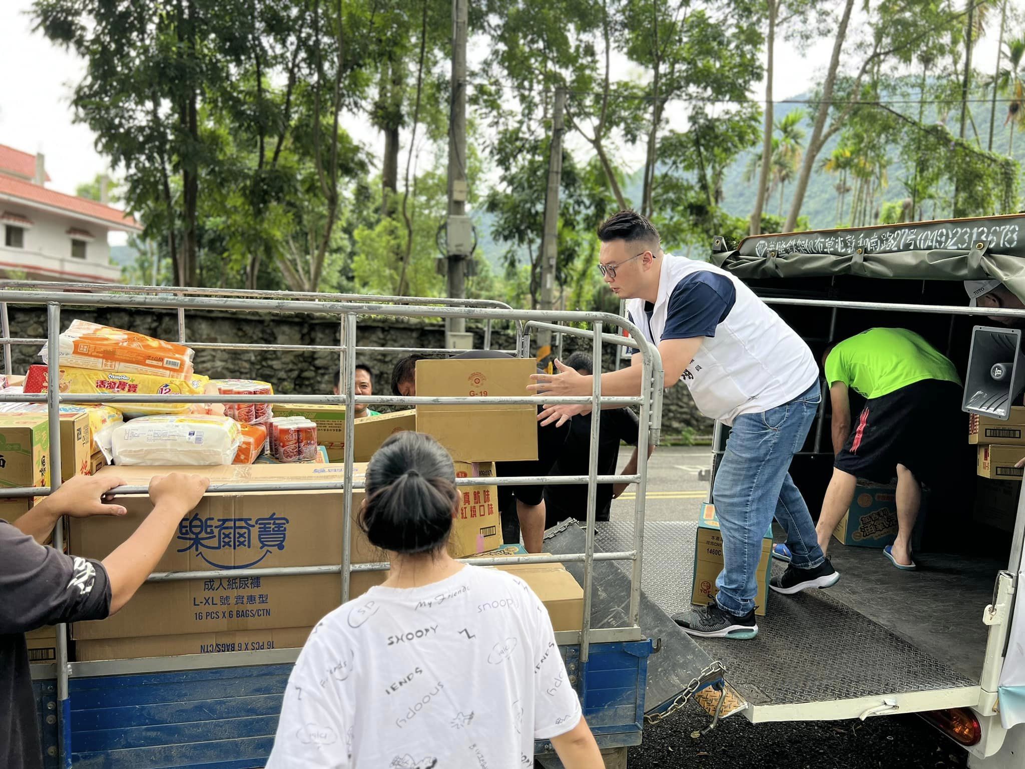 南投縣議員簡千翔希望各界踴躍捐贈物資，協助災民度過難關。（翻攝自臉書＠簡千翔）