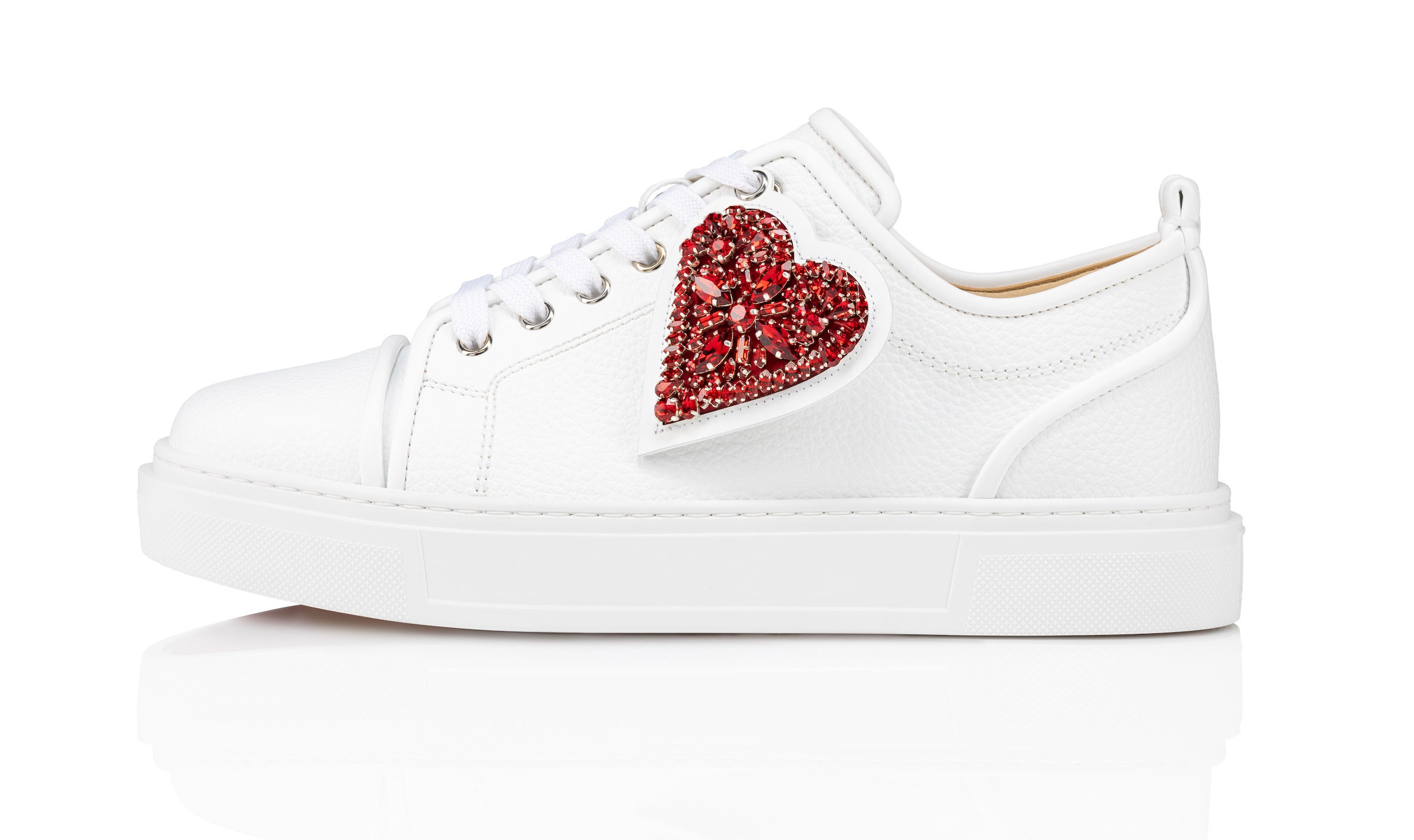 I Love Adolon Junior Donna 愛心鑽飾運動鞋。NT$46,200（Christian Louboutin提供）
