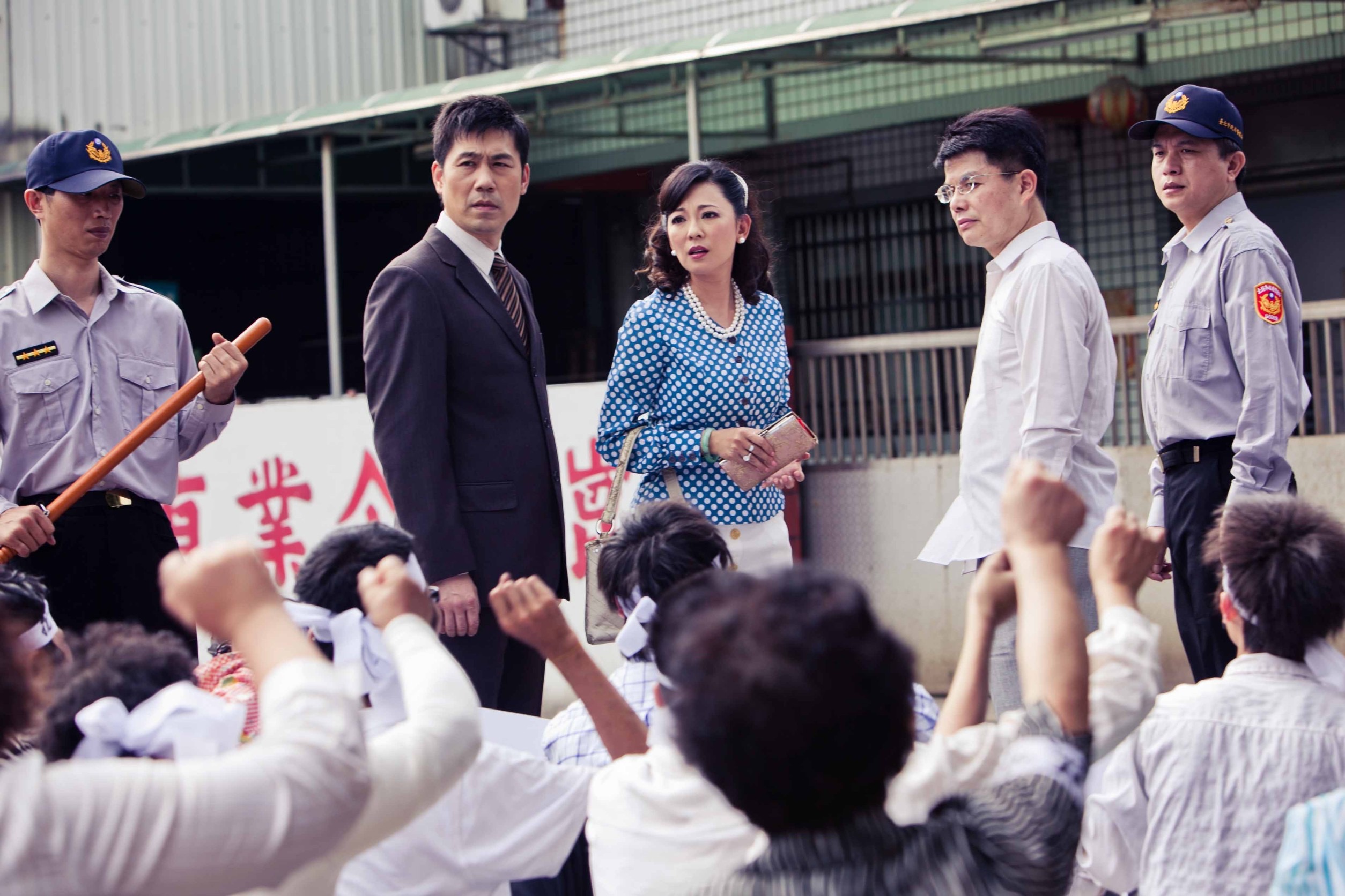 羅時豐有段時間沒拍本土劇,在大愛《我愛波麗士》飾演況明潔的先生藍正順。(大愛)