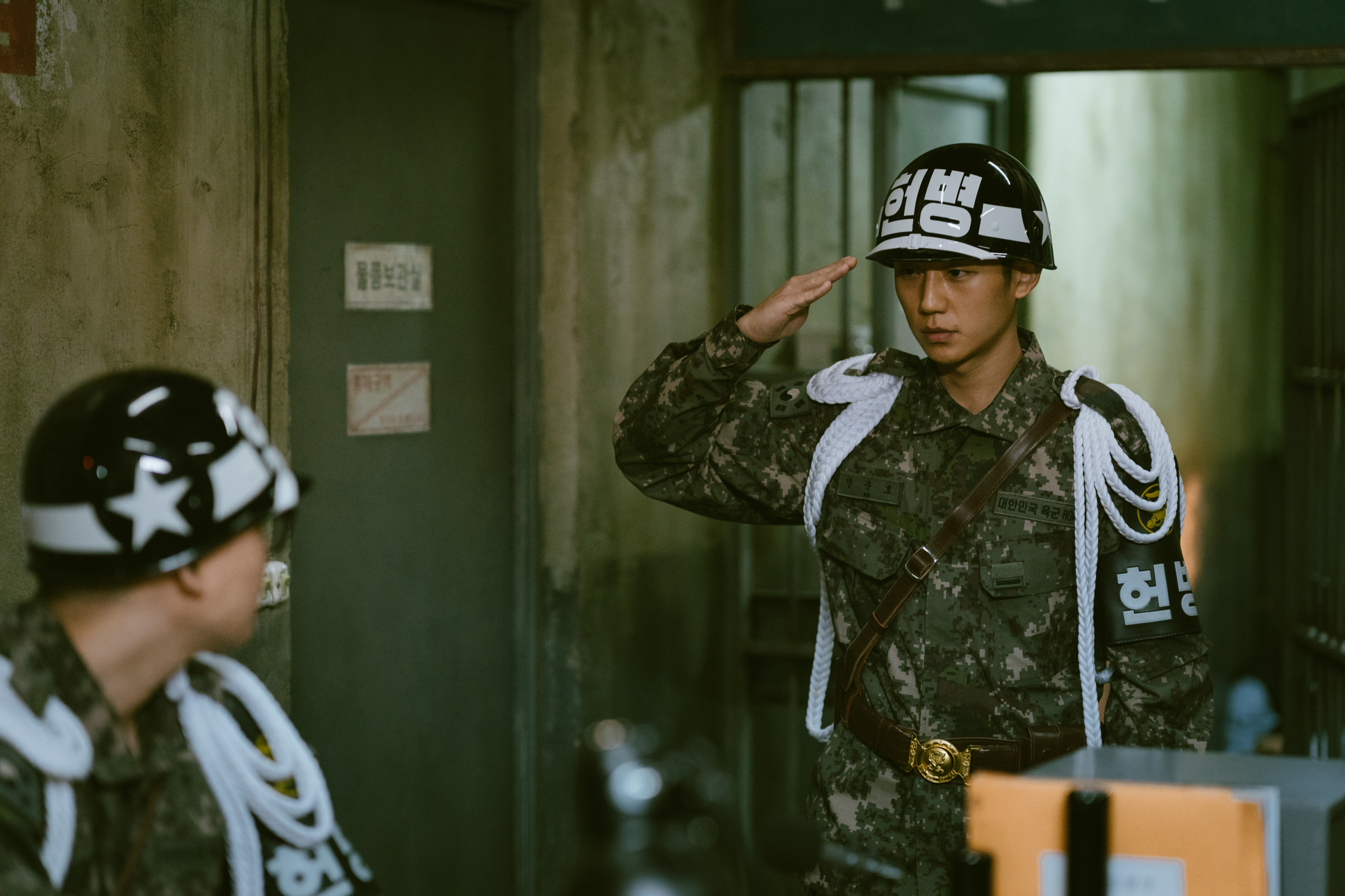 丁海寅坦言再接《D.P 逃兵追緝令》第二季，有「拜託讓我趕快退伍」的感覺。（Netflix提供）