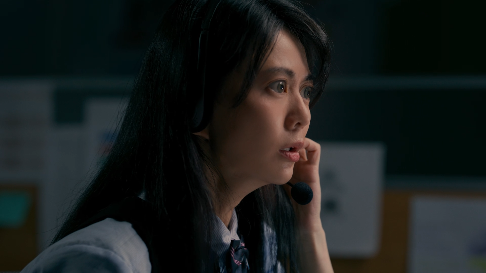 白癡公主演出〈Super A減 秘密任務〉，成為蓋兒加朵的實習電話客服。（Netflix提供）