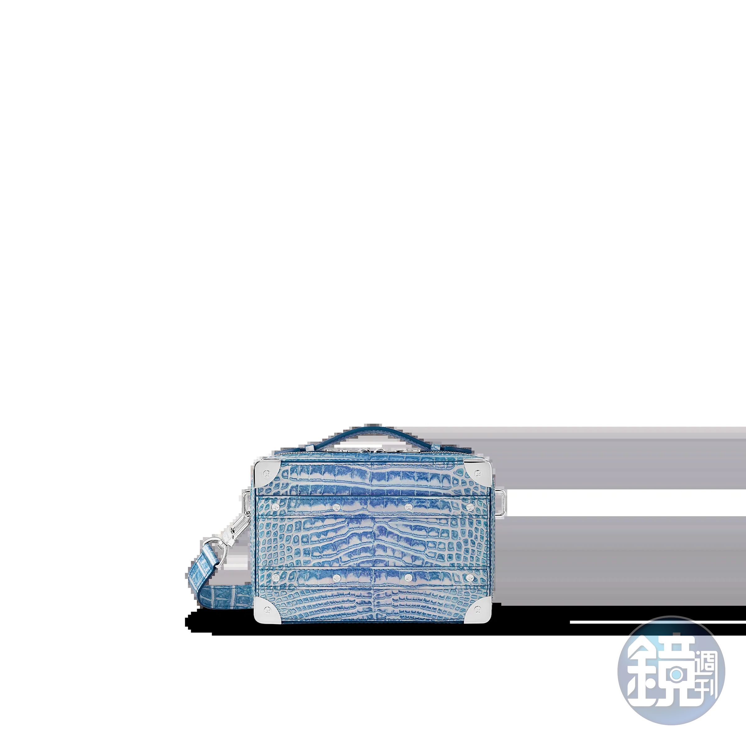 冰晶藍色Frozen Blue的男包Handle soft trunk。NT$955,000（路易威登提供）