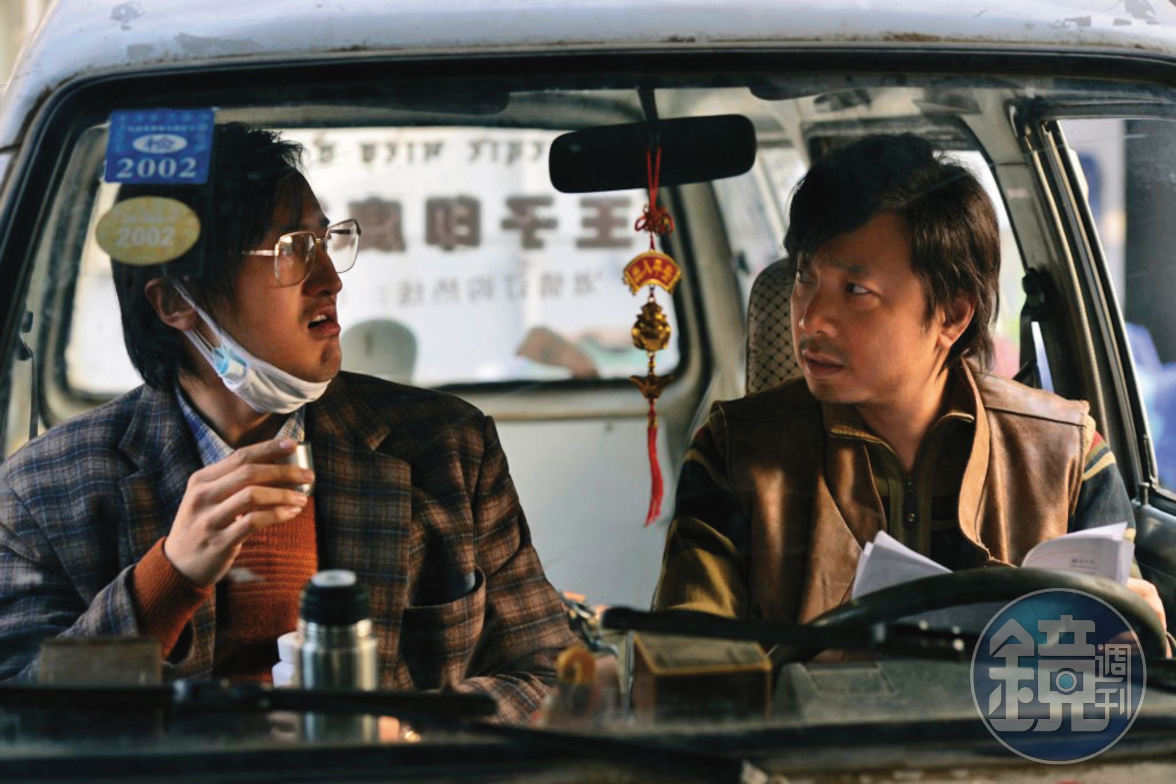 王傳君（左）在《我不是藥神》的演出，拿到百花獎最佳男配角，徐崢（右）則拿到金馬獎最佳男主角。（車庫娛樂提供）
