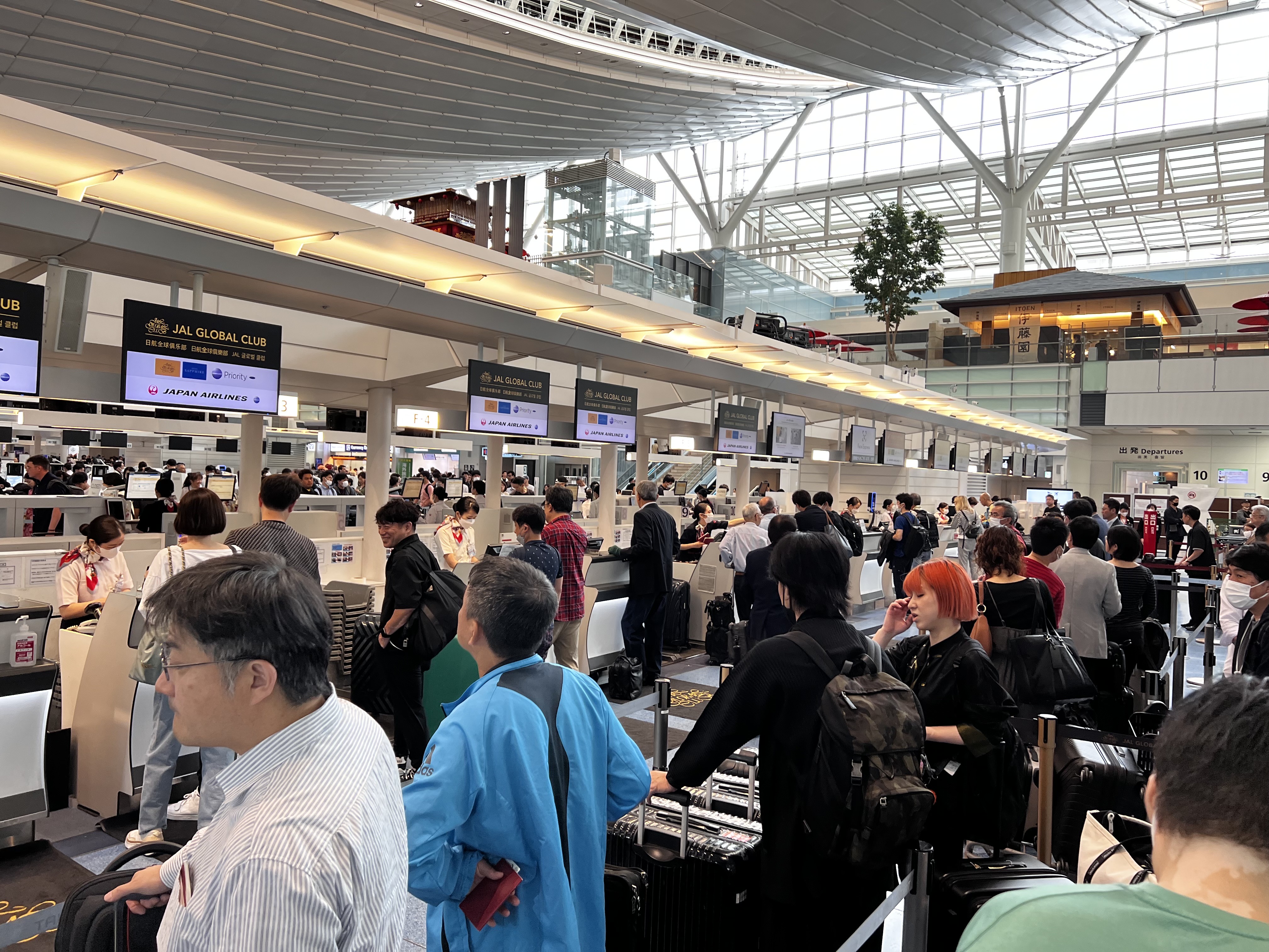 中國文旅部今公布第3批恢復旅行團出境目的地名單共78個國家，圖為羽田機場。