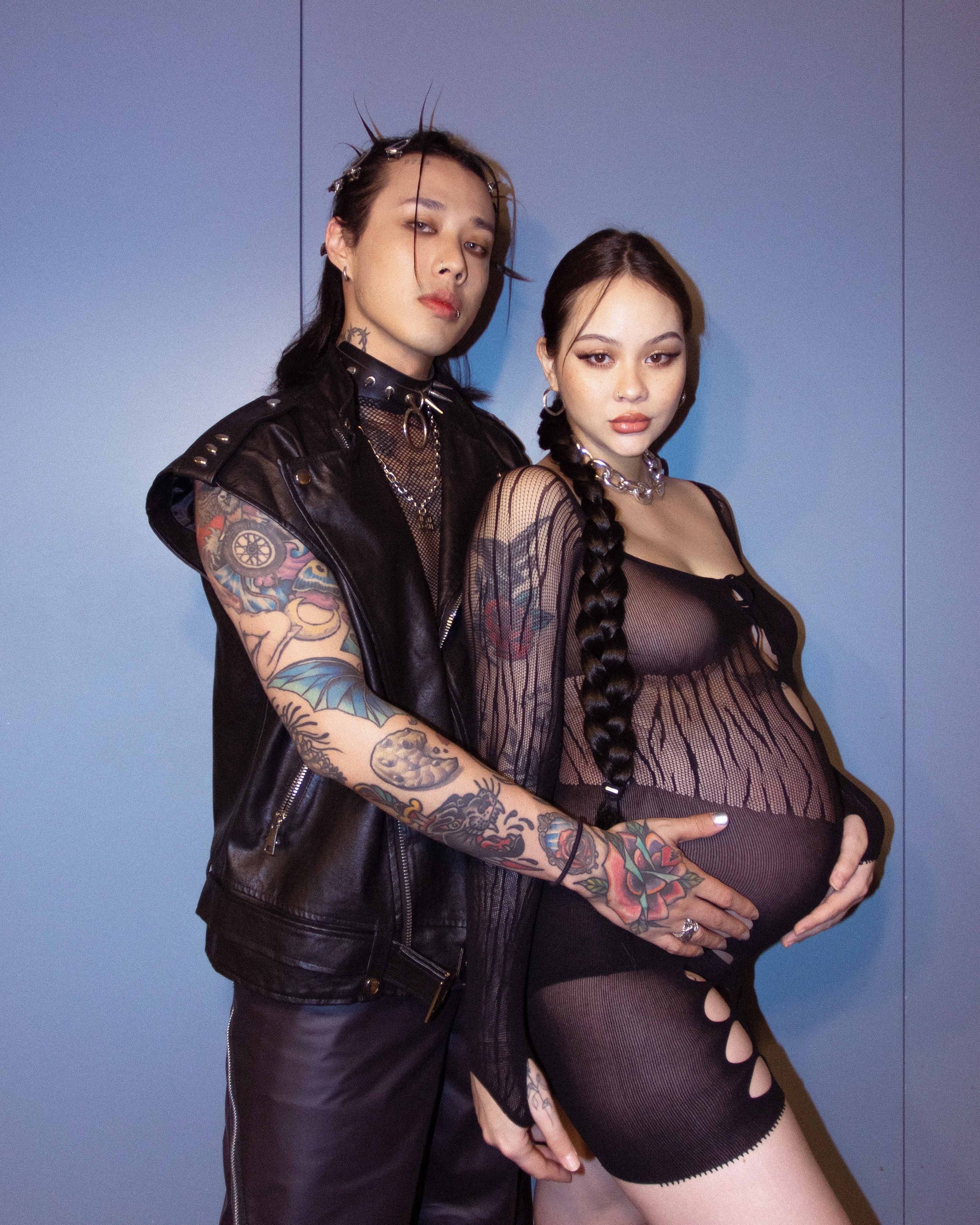 阿夜宣布與交往8年的辣模女友Lea（鄭又寧）已正式結為夫妻。（翻攝自IG）