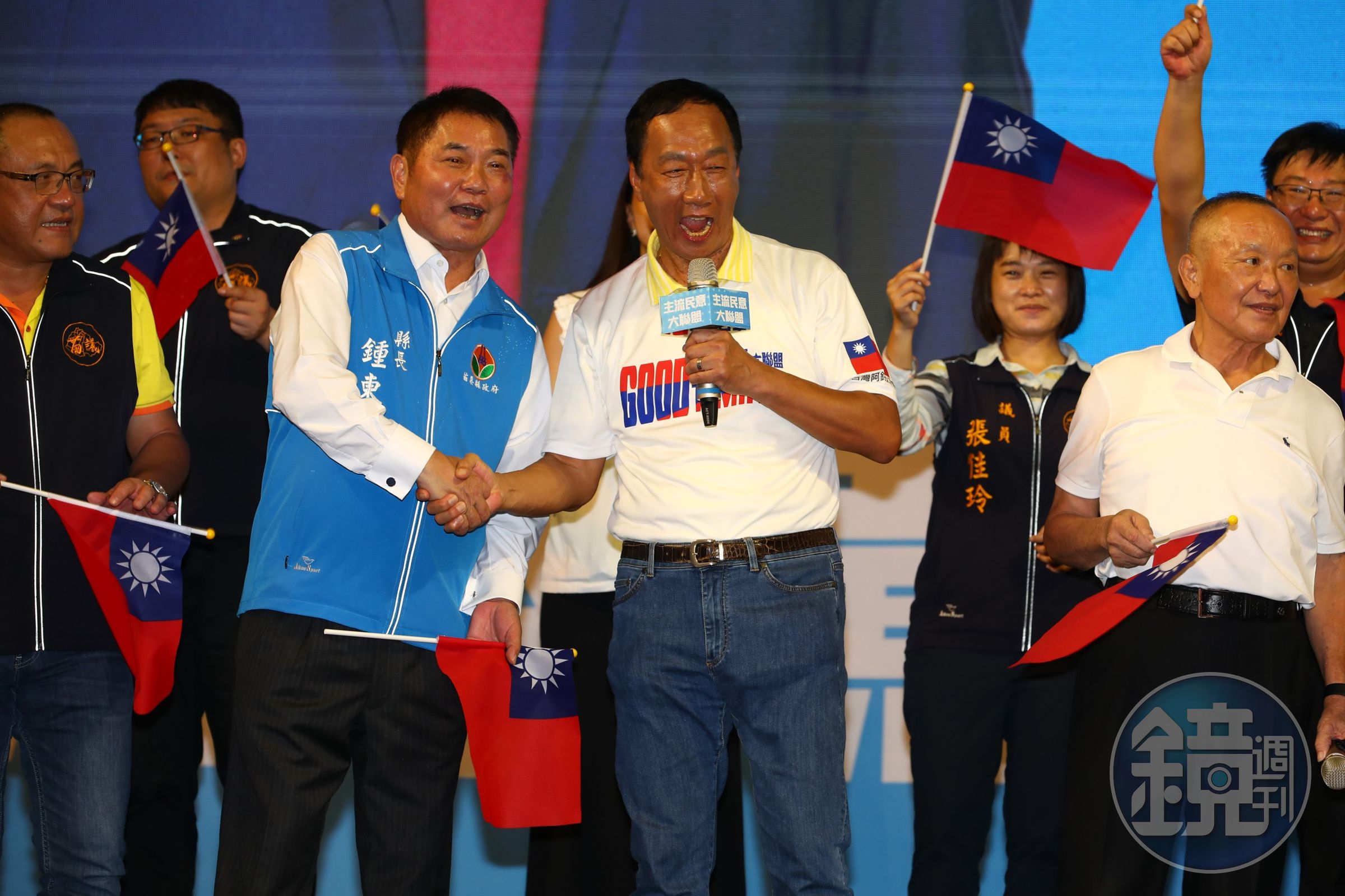 前苗栗縣長徐耀昌力挺郭台銘角逐2024總統，呼籲選民不只要下架民進黨，更要下架國民黨。