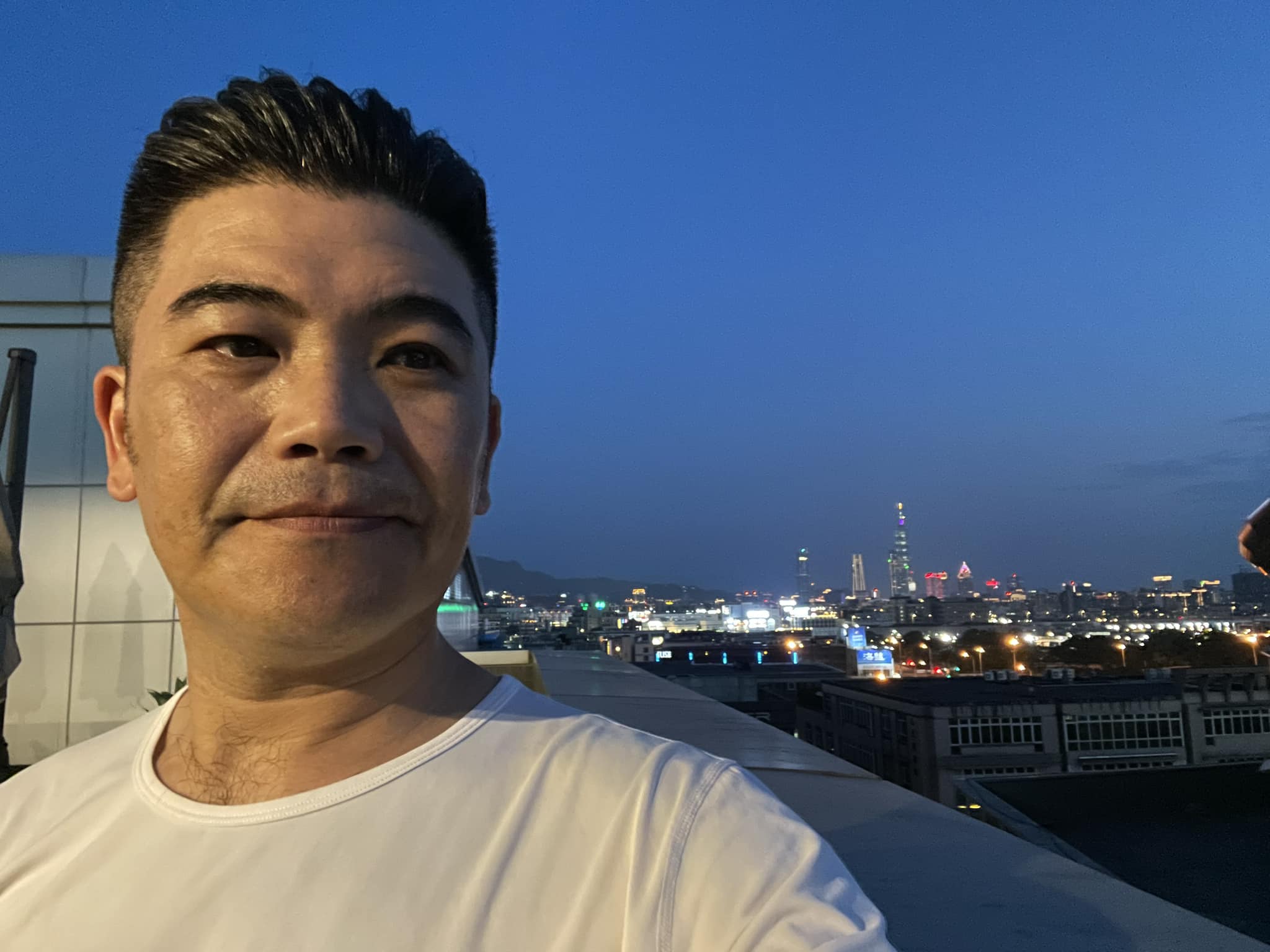 馬國畢今日凌晨因酒駕被逮,而他5年前曾與國道警察合作宣導安全駕駛,如今看來甚為諷刺。(翻攝自馬國畢臉書)