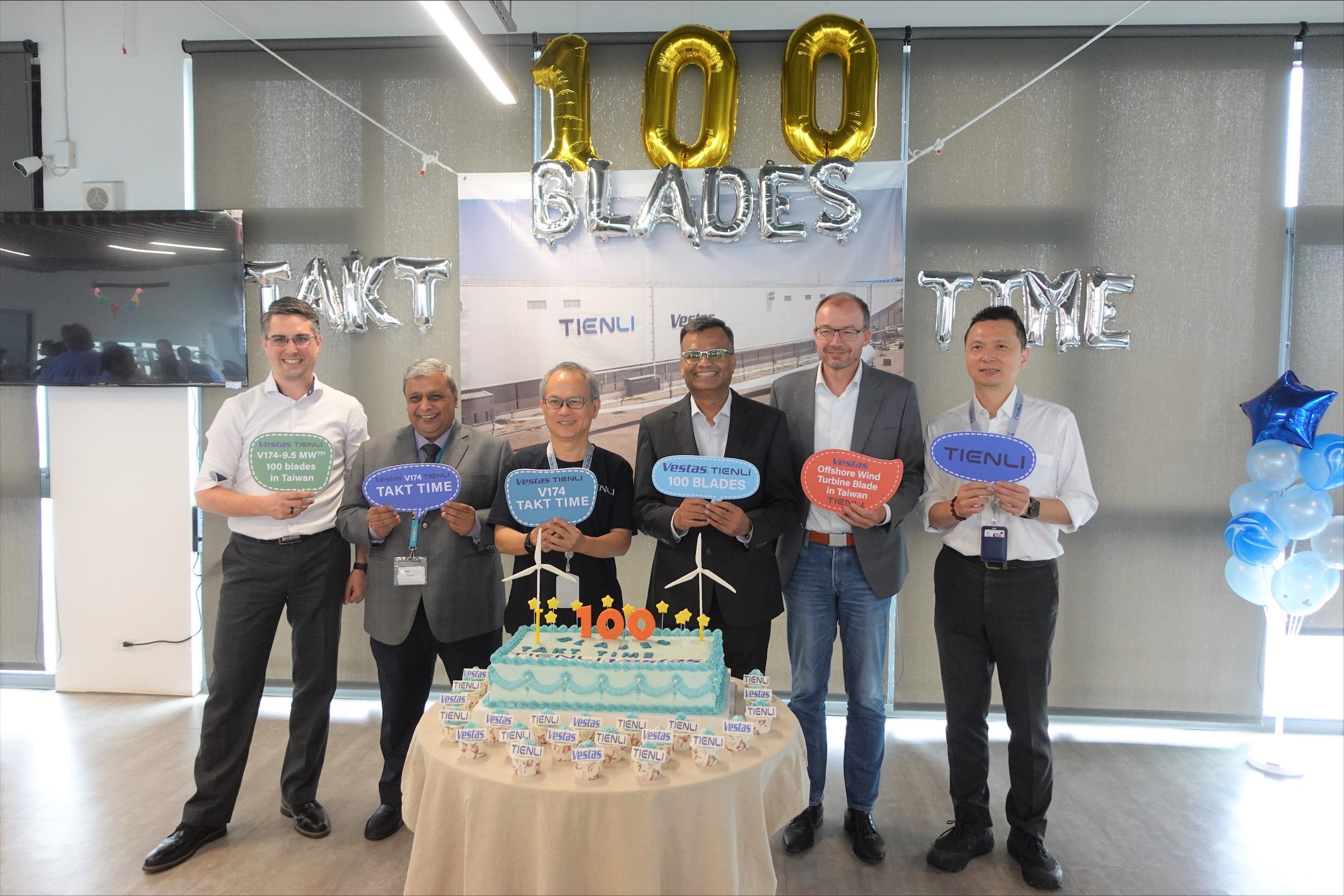 Vestas與天力通力合作，在台達成V174-9.5MW™ 離岸風機本土化的重要里程碑，成功製造100支V174-9.5MW™葉片。（Vestas提供）