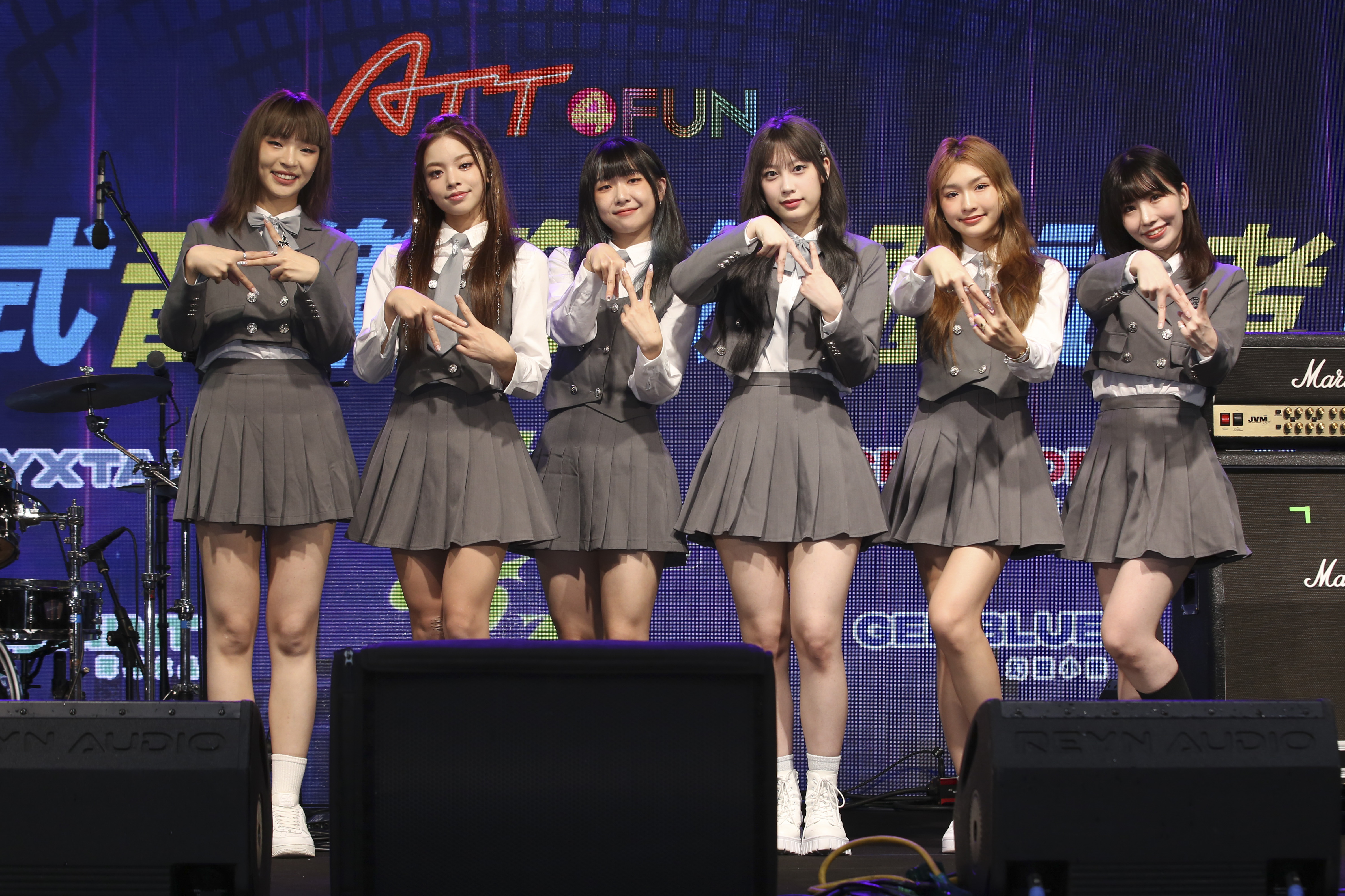 《未來少女》各團派出代表一起參加「2023 ATT FUN式音樂節」記者會。左起巴倫月、粼粼、Lyco、Bido、力安和麻由。