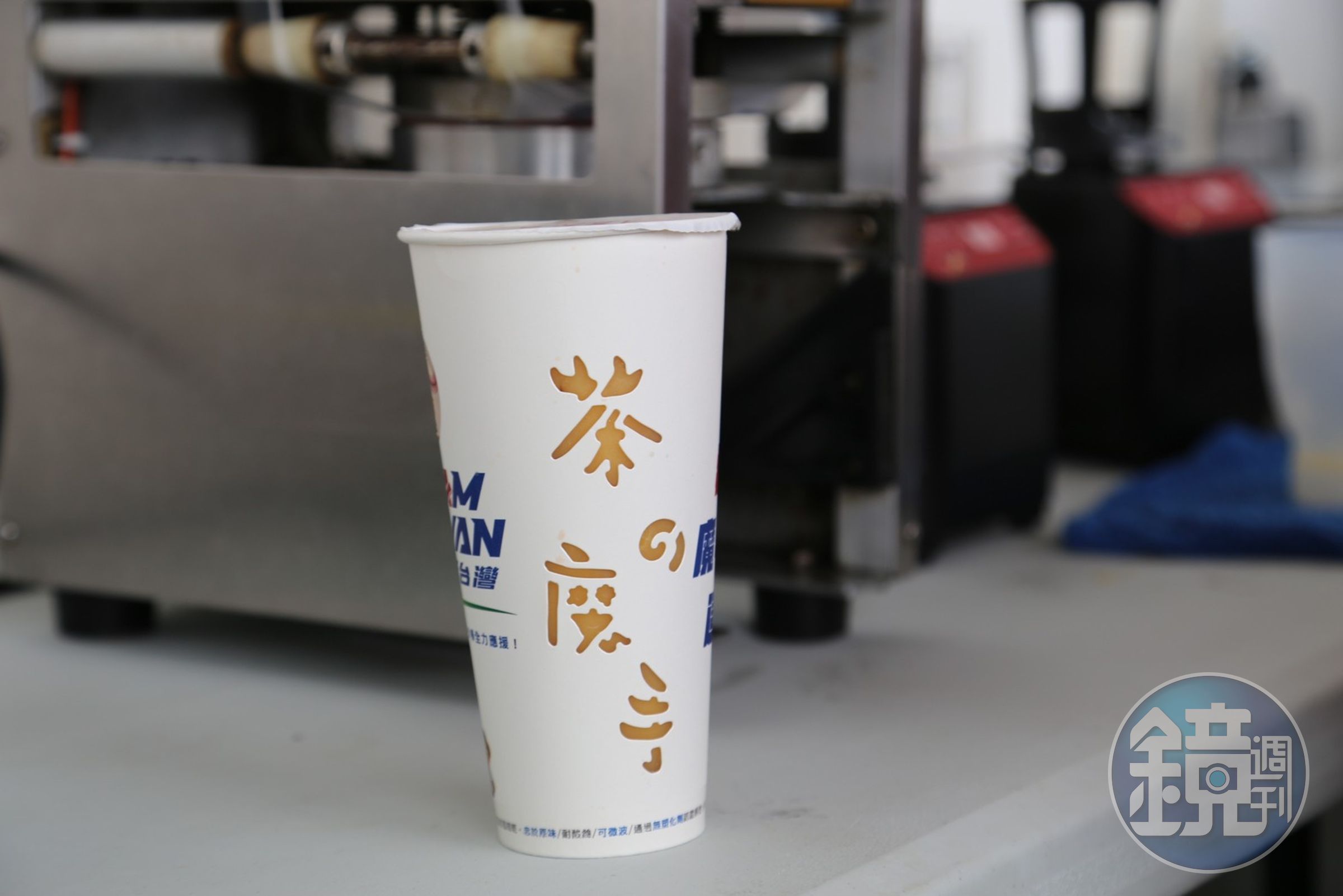 手搖飲南霸天「茶之魔手」中壢分店將於明天開幕，消息引起在地網友討論。（翻攝自茶之魔手臉書）