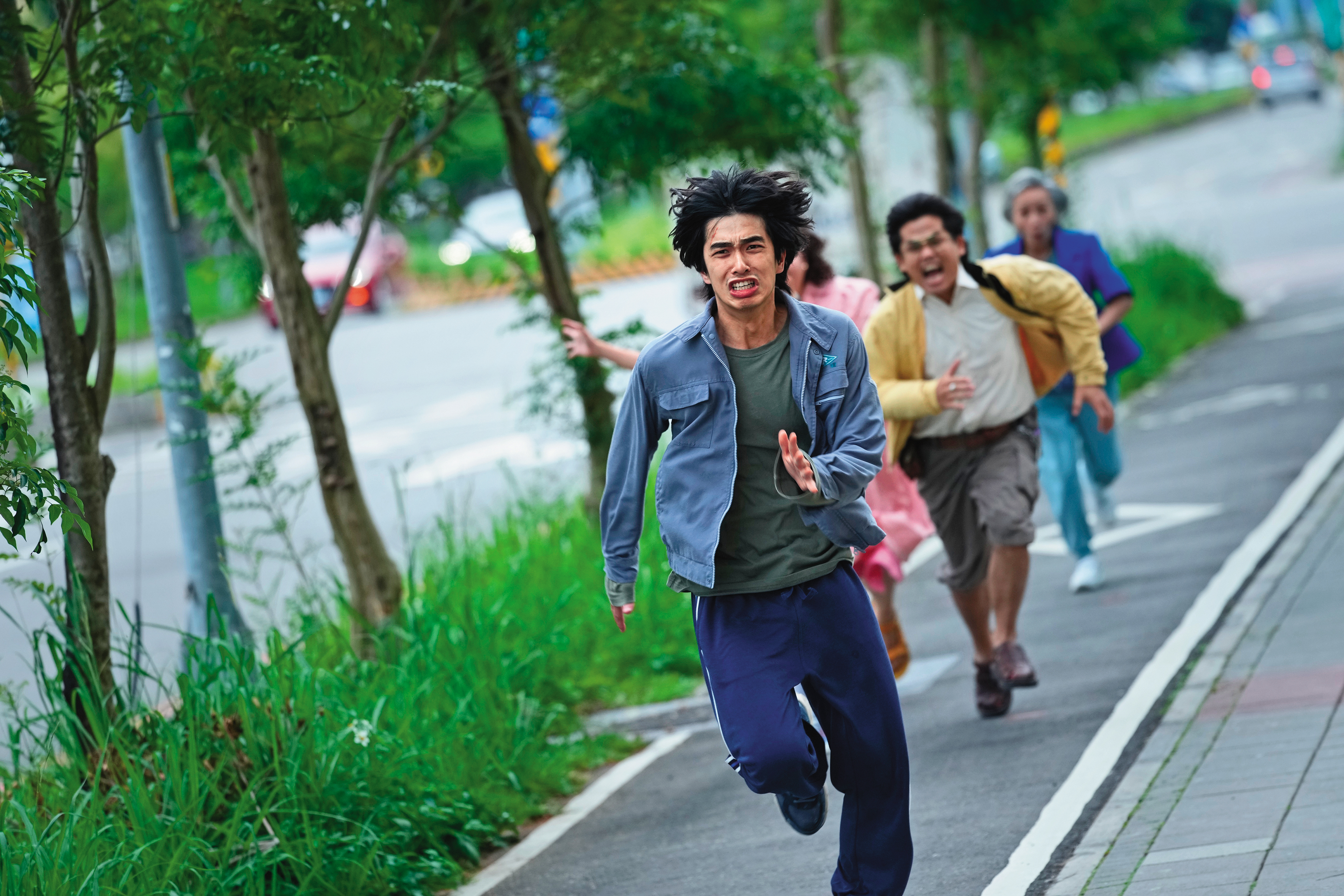 曾敬驊在《我的麻吉4個鬼》中扮「魯蛇」，衰到被鬼纏身。（甲上娛樂提供）