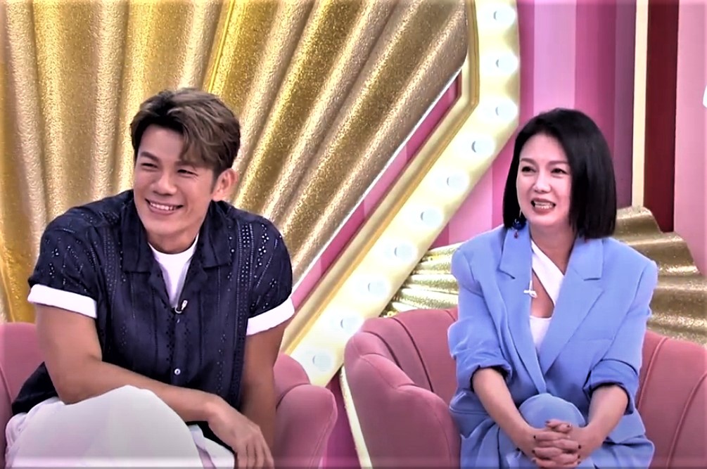 陳志強(左)、苗可麗(右)進棚錄影。(三立提供)