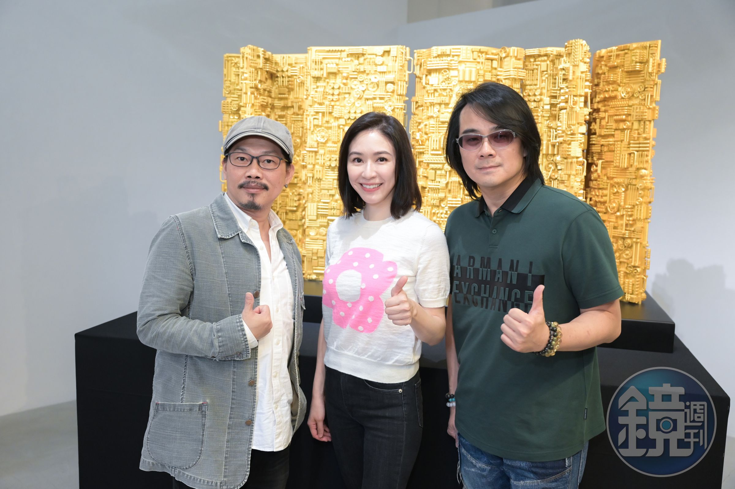 方文山辦展蔡依珊和陳建寧親臨會場道賀。（大將文創提供）