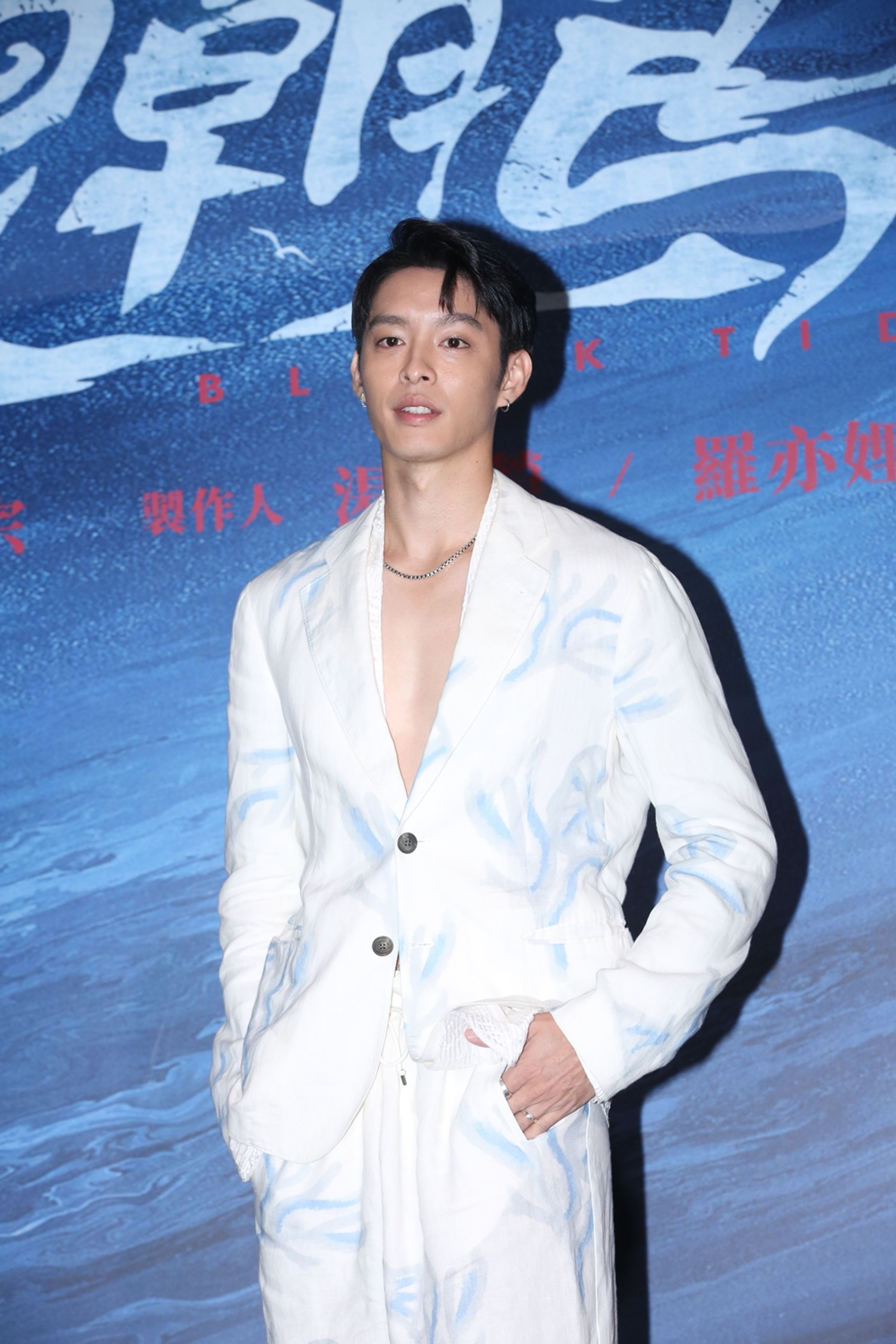 曹佑寧在新戲是攝影師。