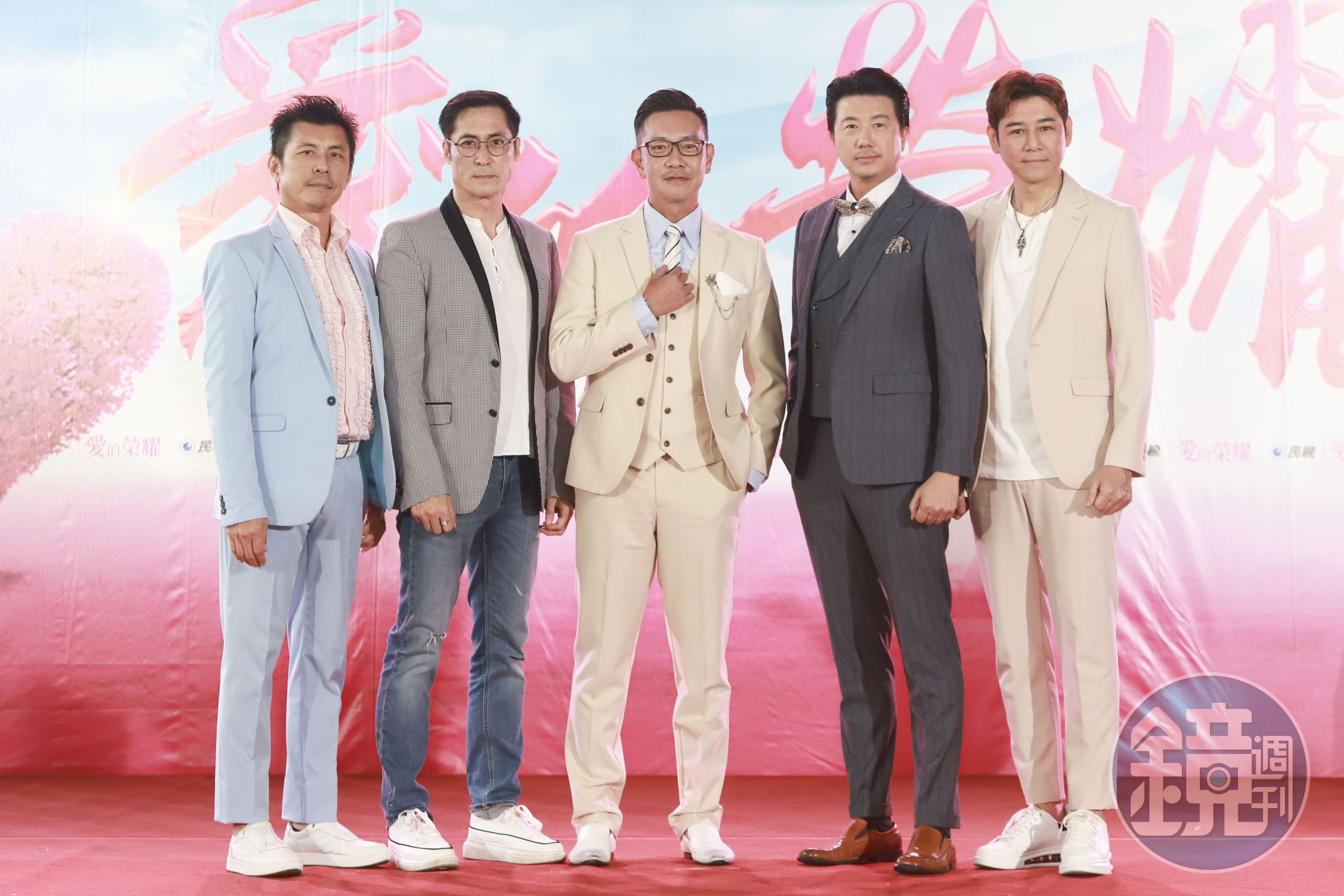 《愛的榮耀》江俊翰(中)等中生代演員一字排開。 (民視提供)