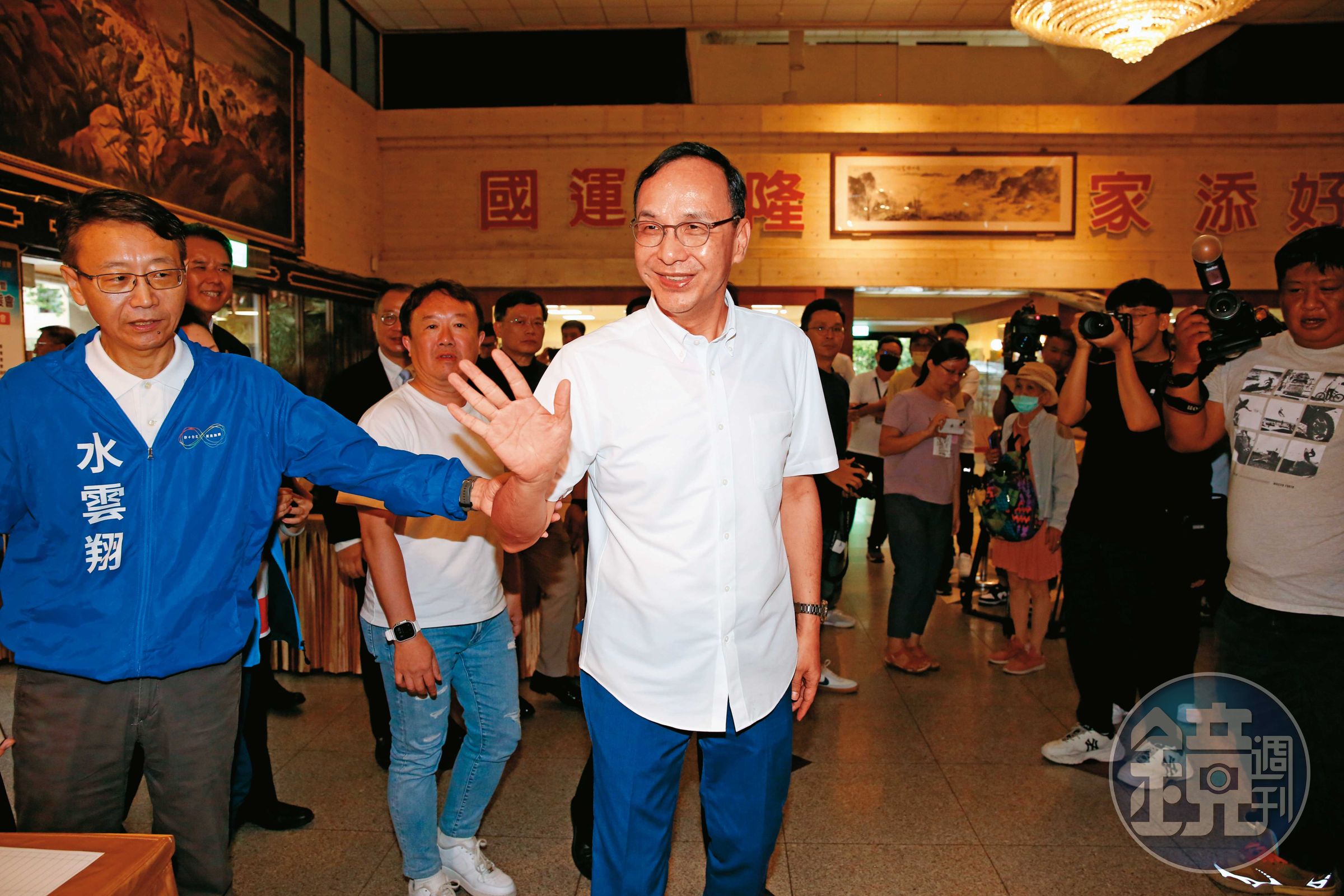 朱立倫力推「執政大聯盟」引發外界藍白合聯想,意外衝擊侯友宜的選情。