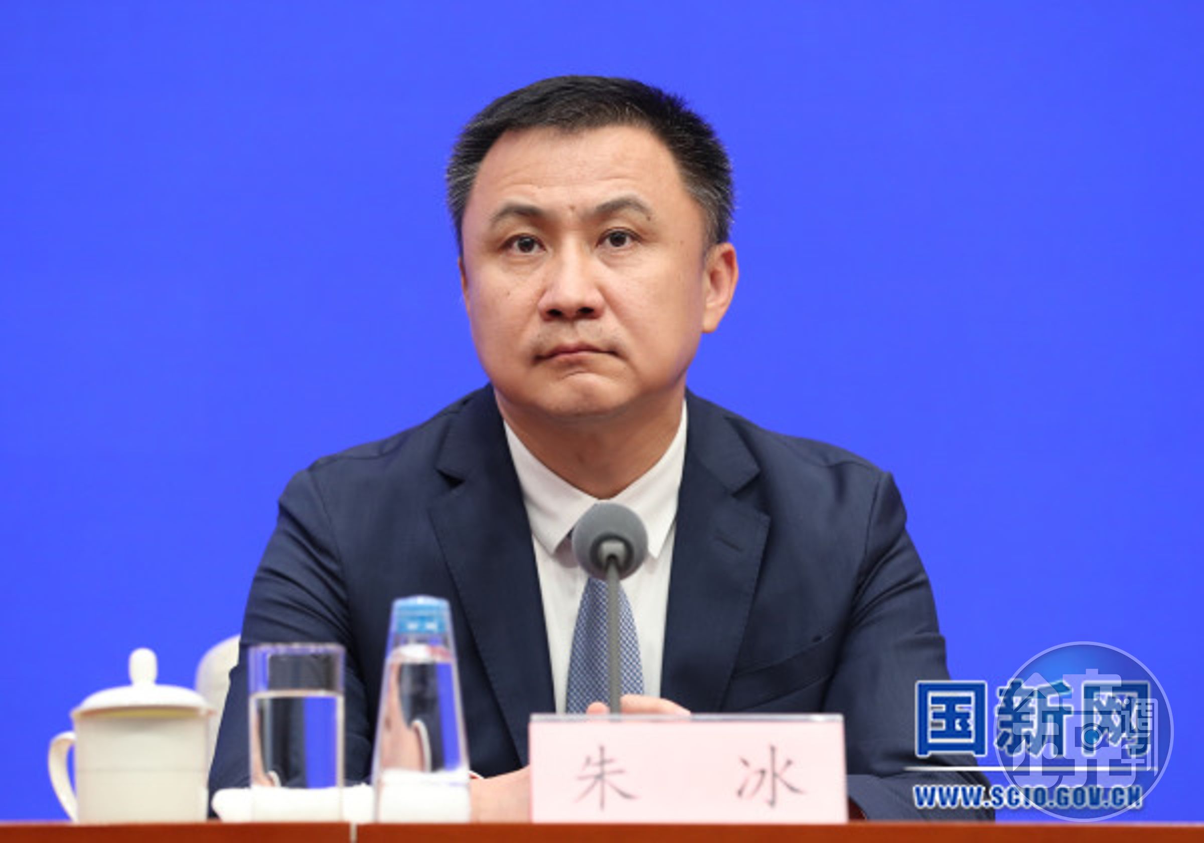中國商務部官員朱冰強調「企業只要依法合規經營，那就完全不需要擔心。」（翻攝自國務院新聞辦官網）